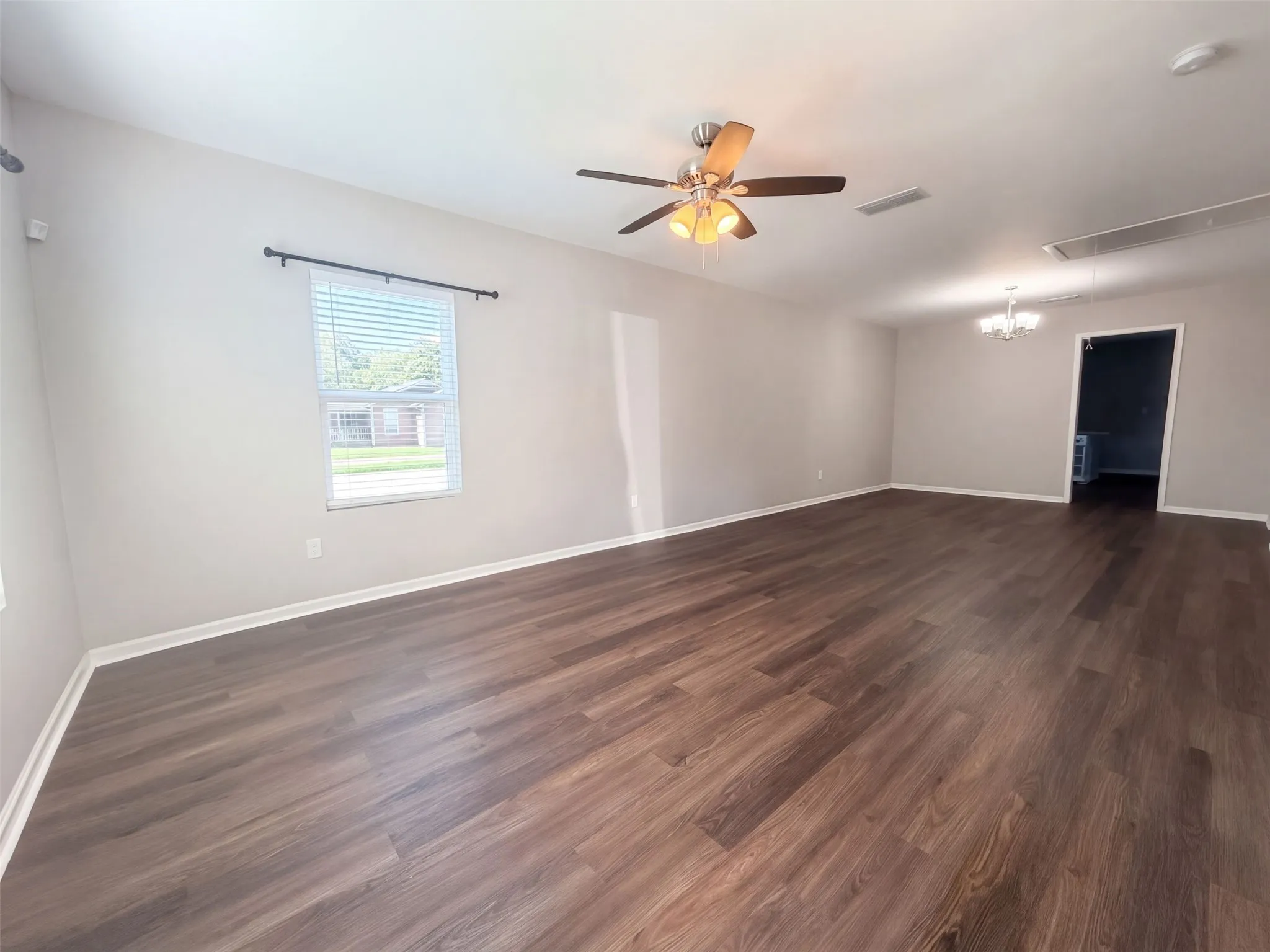 Single Family Residence For Sale in Grayson County , 1425 E Cherry Street, Sherman, Texas 75090, 3 Bedroom, 1 Bathroom, 1 Garage spaces, 1,428 Sqft, built in 1930, mls#21410206, Real Estate Agent in Sherman, Homes For Sale in Grayson county, Homes For Sale in Sherman, Realtor in Sherman Texas, Real Estate Brokerage Independent Realty Texas, Luminita Cordes Realtor