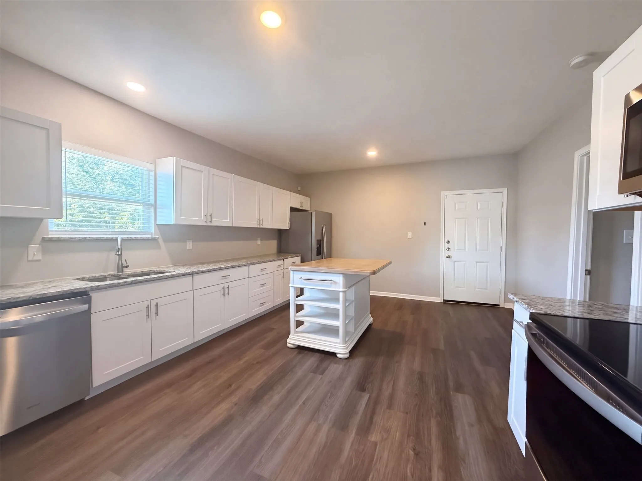 Single Family Residence For Sale in Grayson County , 1425 E Cherry Street, Sherman, Texas 75090, 3 Bedroom, 1 Bathroom, 1 Garage spaces, 1,428 Sqft, built in 1930, mls#21410206, Real Estate Agent in Sherman, Homes For Sale in Grayson county, Homes For Sale in Sherman, Realtor in Sherman Texas, Real Estate Brokerage Independent Realty Texas, Luminita Cordes Realtor