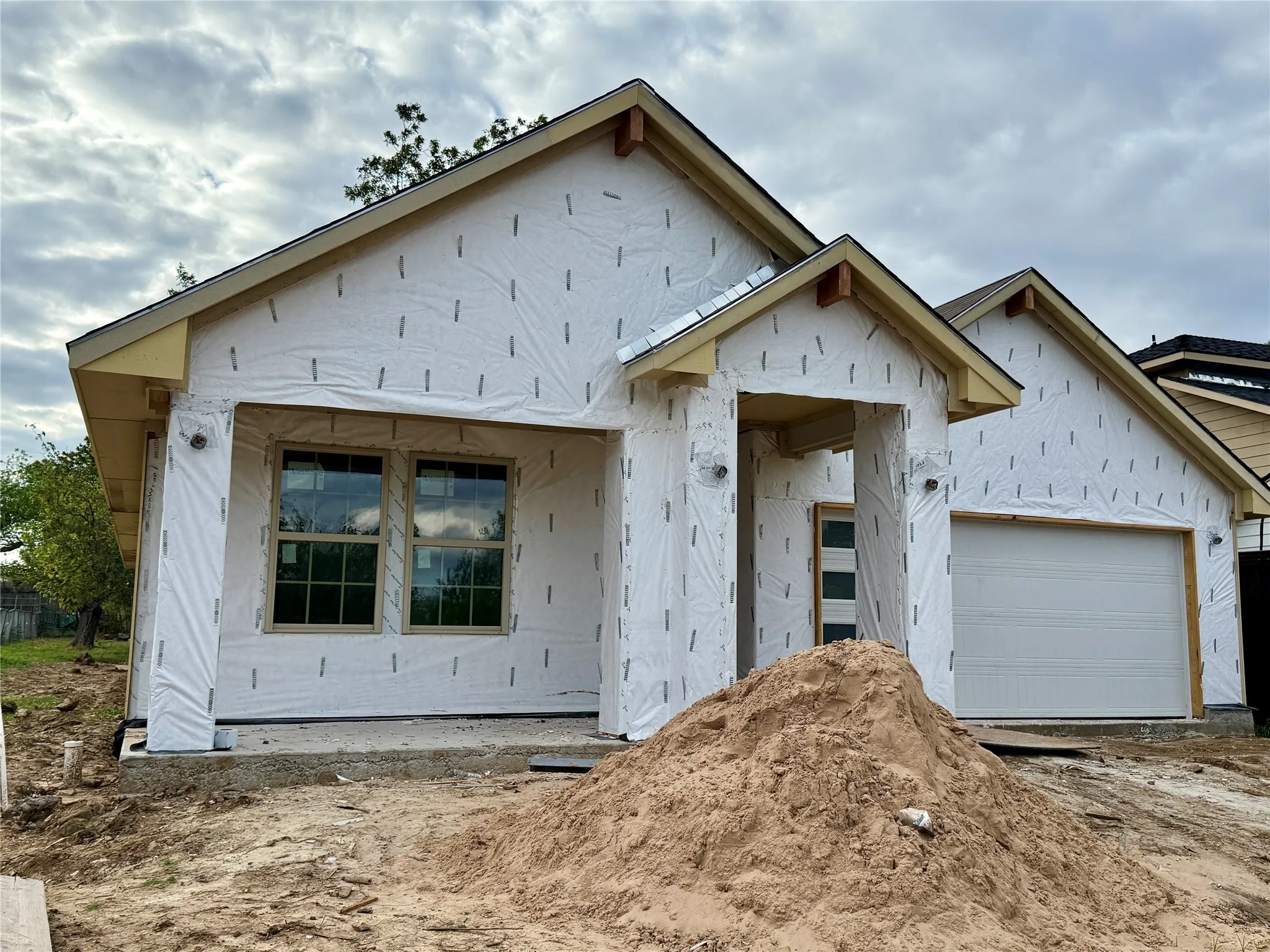 Single Family Residence For Sale in Dallas County , 427 32nd Street, Grand Prairie, Texas 75050, 4 Bedroom, 3 Bathroom, 2 Garage spaces, 2,690 Sqft, built in 2026, mls#21409925, Real Estate Agent in Grand Prairie, Homes For Sale in Dallas county, Homes For Sale in Grand Prairie, Realtor in Grand Prairie Texas, Real Estate Brokerage Independent Realty Texas, Luminita Cordes Realtor