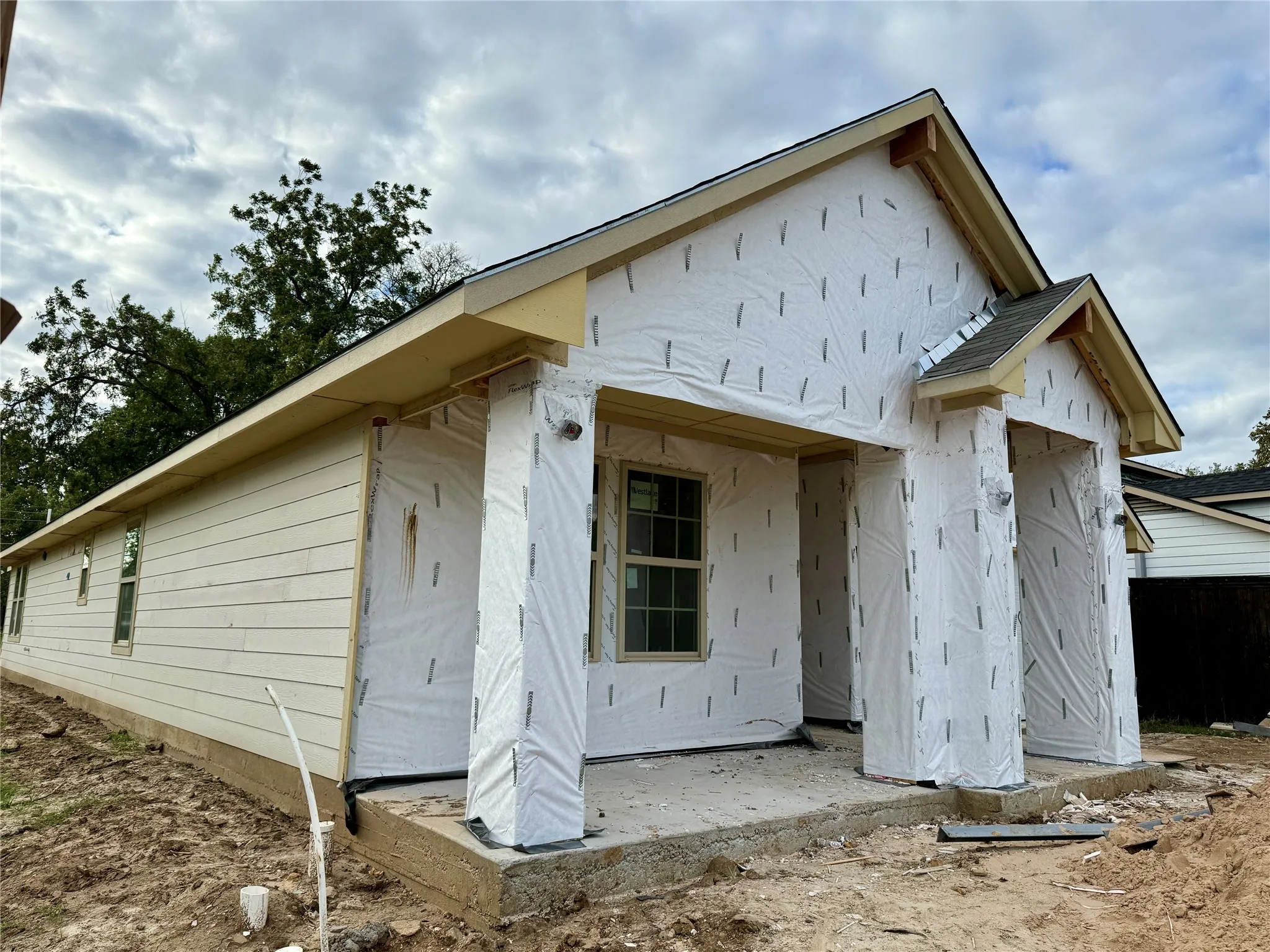 Single Family Residence For Sale in Dallas County , 427 32nd Street, Grand Prairie, Texas 75050, 4 Bedroom, 3 Bathroom, 2 Garage spaces, 2,690 Sqft, built in 2026, mls#21409925, Real Estate Agent in Grand Prairie, Homes For Sale in Dallas county, Homes For Sale in Grand Prairie, Realtor in Grand Prairie Texas, Real Estate Brokerage Independent Realty Texas, Luminita Cordes Realtor