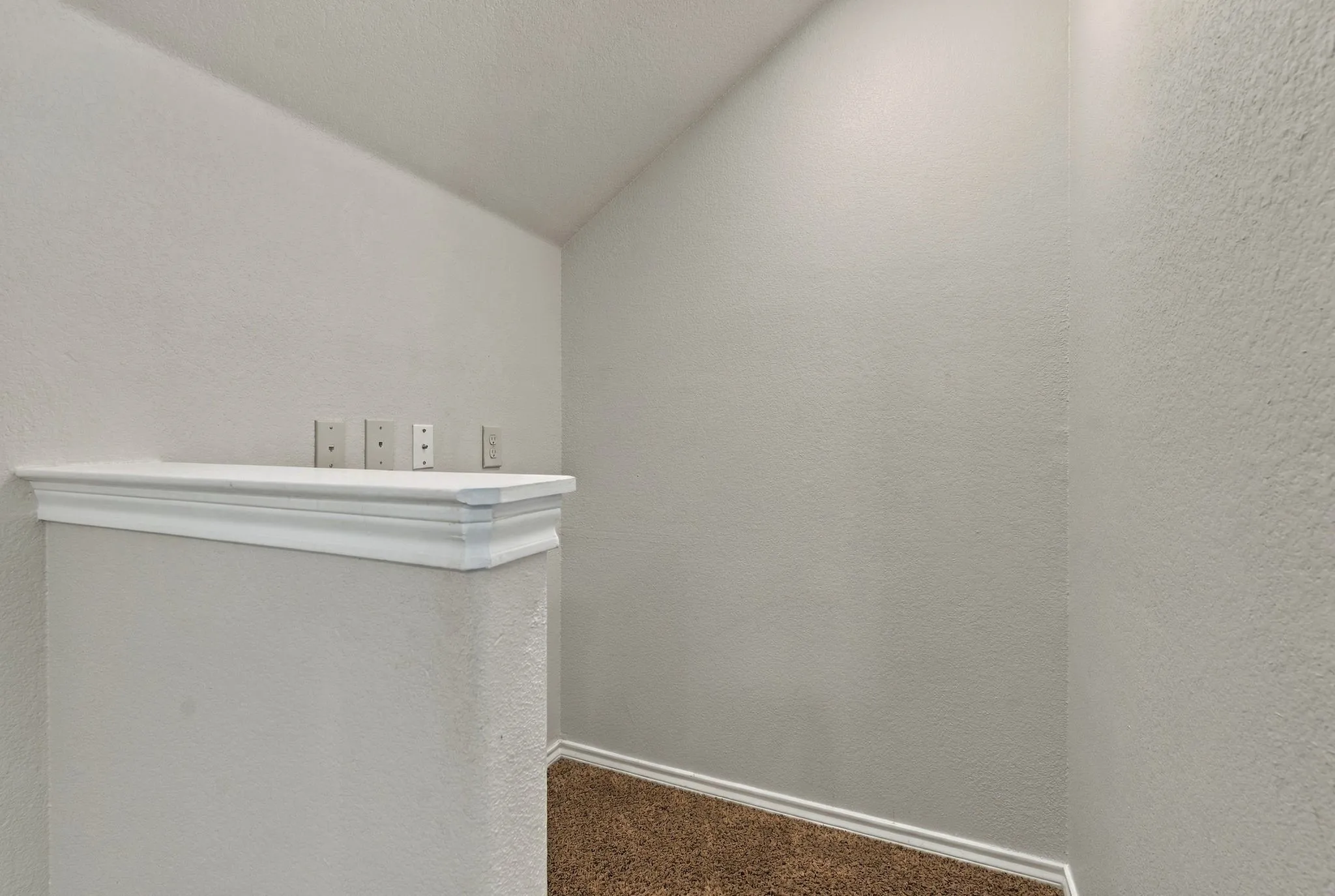 Single Family Residence For Sale in Tarrant County , 12701 Diamond Peak Drive, Fort Worth, Texas 76177, 4 Bedroom, 3 Bathroom, 2 Garage spaces, 2,546 Sqft, built in 2013, mls#21408547, Real Estate Agent in Fort Worth, Homes For Sale in Tarrant county, Homes For Sale in Fort Worth, Realtor in Fort Worth Texas, Real Estate Brokerage Independent Realty Texas, Luminita Cordes Realtor