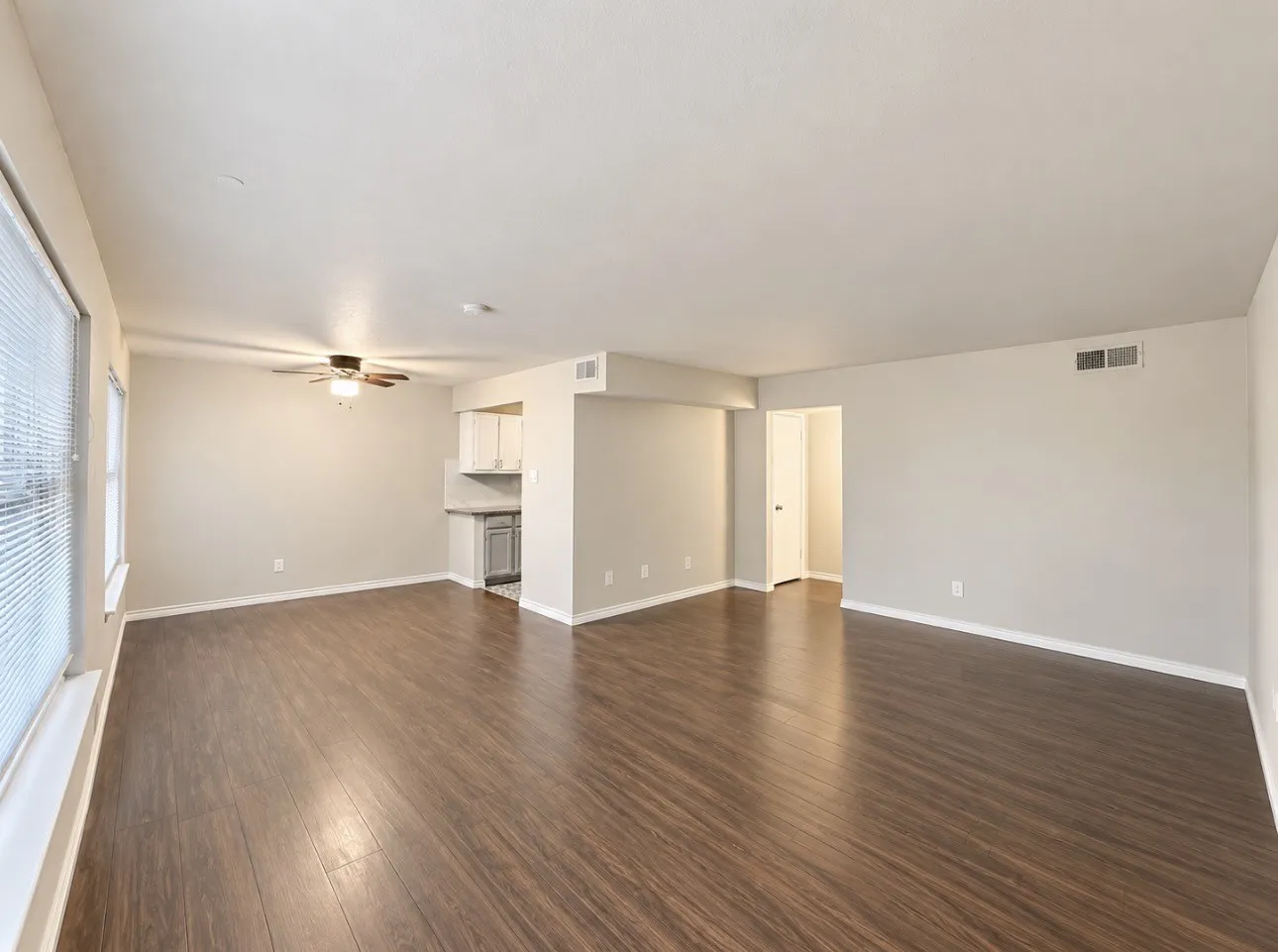 Condominium For Rent in Dallas County , 8067 Meadow Road 114, Dallas, Texas 75231, 1 Bedroom, 1 Bathroom, Garage spaces, 724 Sqft, built in 1969, mls#21410098, Real Estate Agent in Dallas, Homes For Rent in Dallas county, Homes For Rent in Dallas, Realtor in Dallas Texas, Real Estate Brokerage Independent Realty Texas, Luminita Cordes Realtor