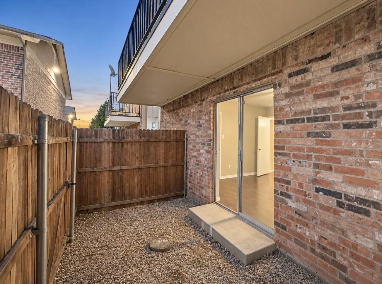 Condominium For Rent in Dallas County , 8067 Meadow Road 114, Dallas, Texas 75231, 1 Bedroom, 1 Bathroom, Garage spaces, 724 Sqft, built in 1969, mls#21410098, Real Estate Agent in Dallas, Homes For Rent in Dallas county, Homes For Rent in Dallas, Realtor in Dallas Texas, Real Estate Brokerage Independent Realty Texas, Luminita Cordes Realtor