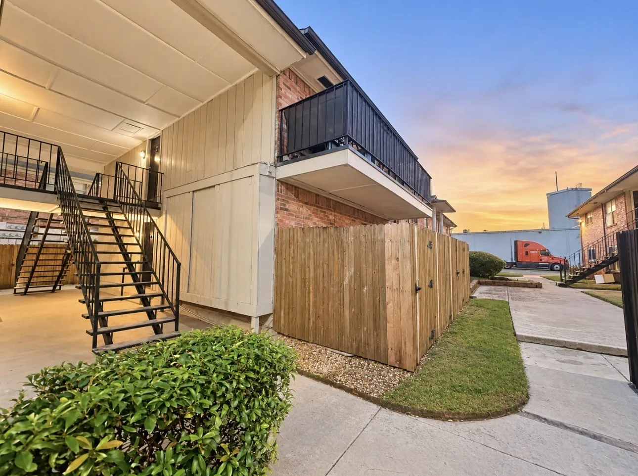 Condominium For Rent in Dallas County , 8067 Meadow Road 114, Dallas, Texas 75231, 1 Bedroom, 1 Bathroom, Garage spaces, 724 Sqft, built in 1969, mls#21410098, Real Estate Agent in Dallas, Homes For Rent in Dallas county, Homes For Rent in Dallas, Realtor in Dallas Texas, Real Estate Brokerage Independent Realty Texas, Luminita Cordes Realtor