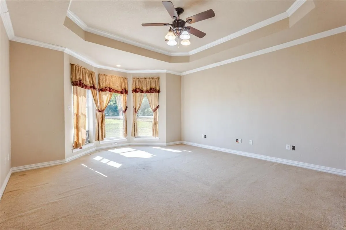Single Family Residence For Sale in Hood County , 2003 Tolar Cemetery Road, Tolar, Texas 76476, 3 Bedroom, 2 Bathroom, 2 Garage spaces, 3,280 Sqft, built in 2004, mls#21409876, Real Estate Agent in Tolar, Homes For Sale in Hood county, Homes For Sale in Tolar, Realtor in Tolar Texas, Real Estate Brokerage Independent Realty Texas, Luminita Cordes Realtor