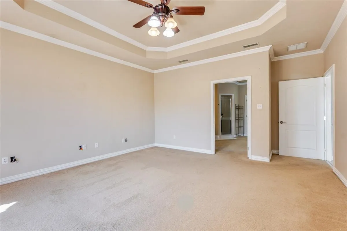 Single Family Residence For Sale in Hood County , 2003 Tolar Cemetery Road, Tolar, Texas 76476, 3 Bedroom, 2 Bathroom, 2 Garage spaces, 3,280 Sqft, built in 2004, mls#21409876, Real Estate Agent in Tolar, Homes For Sale in Hood county, Homes For Sale in Tolar, Realtor in Tolar Texas, Real Estate Brokerage Independent Realty Texas, Luminita Cordes Realtor