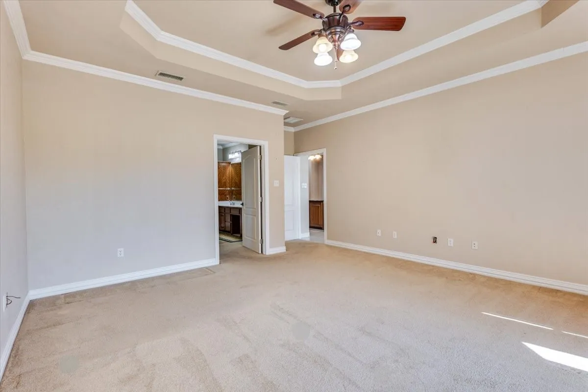 Single Family Residence For Sale in Hood County , 2003 Tolar Cemetery Road, Tolar, Texas 76476, 3 Bedroom, 2 Bathroom, 2 Garage spaces, 3,280 Sqft, built in 2004, mls#21409876, Real Estate Agent in Tolar, Homes For Sale in Hood county, Homes For Sale in Tolar, Realtor in Tolar Texas, Real Estate Brokerage Independent Realty Texas, Luminita Cordes Realtor