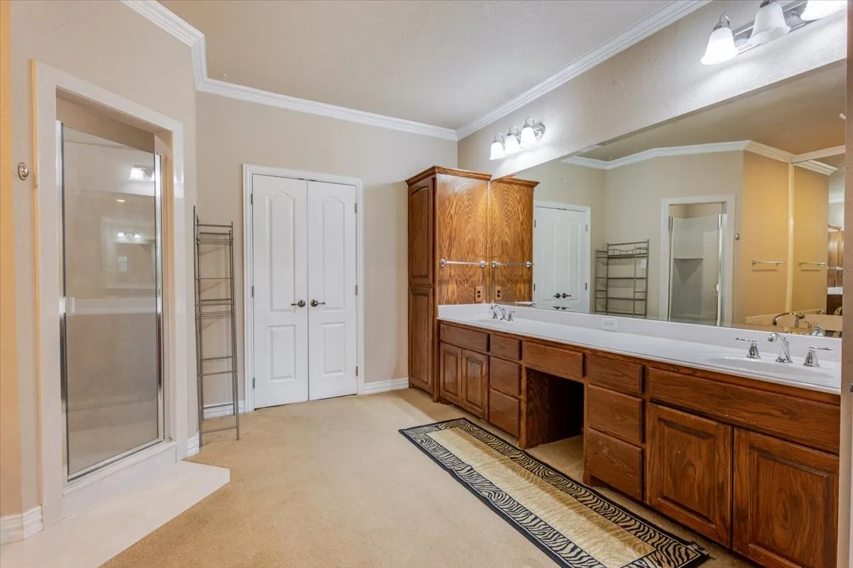 Single Family Residence For Sale in Hood County , 2003 Tolar Cemetery Road, Tolar, Texas 76476, 3 Bedroom, 2 Bathroom, 2 Garage spaces, 3,280 Sqft, built in 2004, mls#21409876, Real Estate Agent in Tolar, Homes For Sale in Hood county, Homes For Sale in Tolar, Realtor in Tolar Texas, Real Estate Brokerage Independent Realty Texas, Luminita Cordes Realtor
