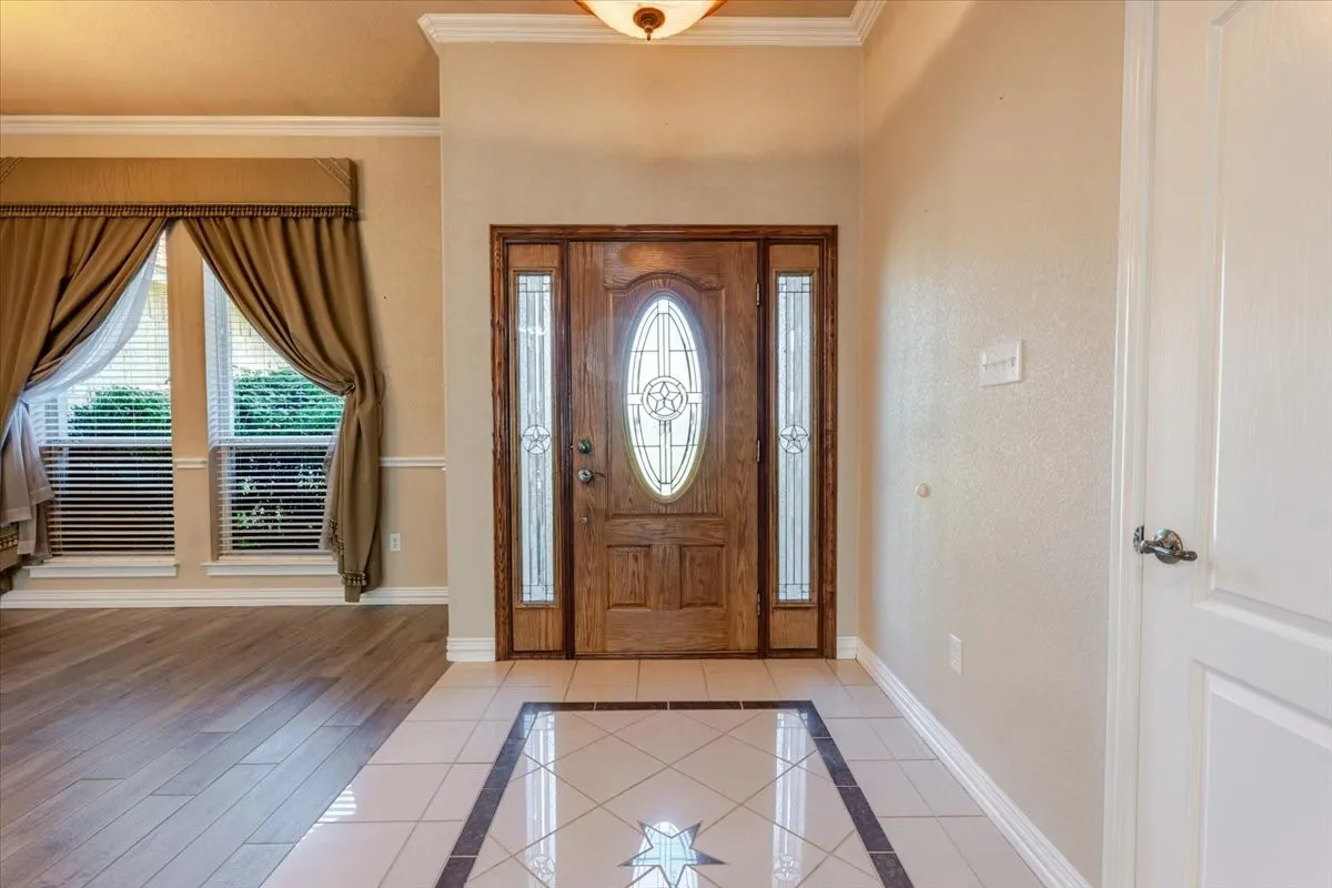 Single Family Residence For Sale in Hood County , 2003 Tolar Cemetery Road, Tolar, Texas 76476, 3 Bedroom, 2 Bathroom, 2 Garage spaces, 3,280 Sqft, built in 2004, mls#21409876, Real Estate Agent in Tolar, Homes For Sale in Hood county, Homes For Sale in Tolar, Realtor in Tolar Texas, Real Estate Brokerage Independent Realty Texas, Luminita Cordes Realtor