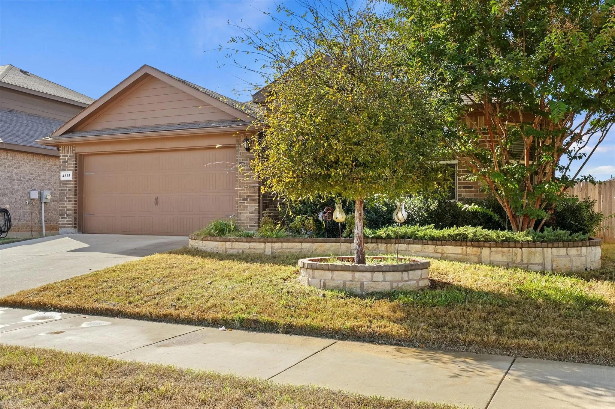 Single Family Residence For Sale in Tarrant County , 4225 Tollcross Lane, Fort Worth, Texas 76123, 4 Bedroom, 2 Bathroom, 2 Garage spaces, 1,797 Sqft, built in 2018, mls#21410211, Real Estate Agent in Fort Worth, Homes For Sale in Tarrant county, Homes For Sale in Fort Worth, Realtor in Fort Worth Texas, Real Estate Brokerage Independent Realty Texas, Luminita Cordes Realtor