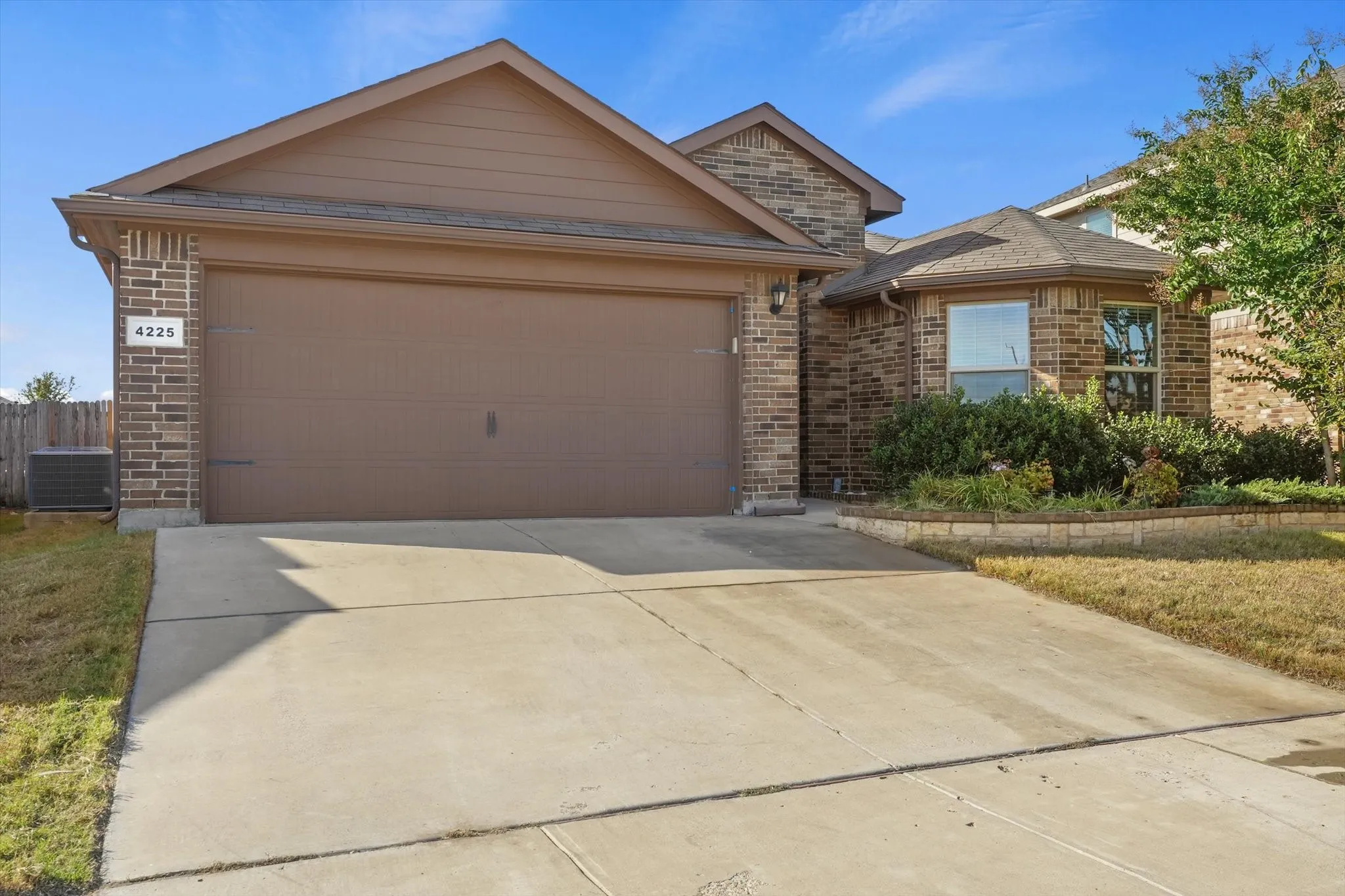 Single Family Residence For Sale in Tarrant County , 4225 Tollcross Lane, Fort Worth, Texas 76123, 4 Bedroom, 2 Bathroom, 2 Garage spaces, 1,797 Sqft, built in 2018, mls#21410211, Real Estate Agent in Fort Worth, Homes For Sale in Tarrant county, Homes For Sale in Fort Worth, Realtor in Fort Worth Texas, Real Estate Brokerage Independent Realty Texas, Luminita Cordes Realtor