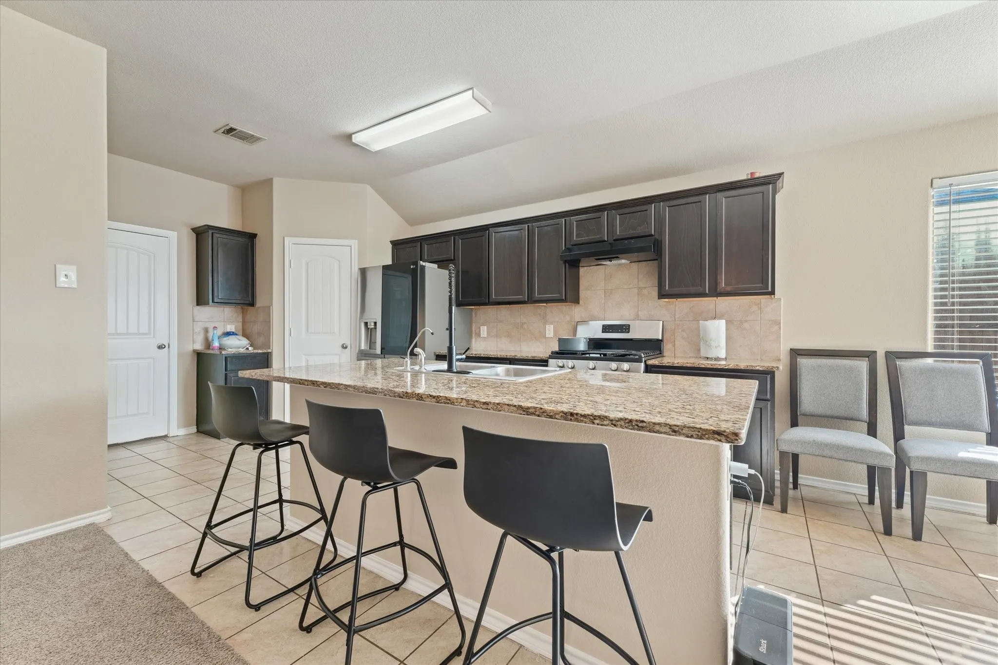 Single Family Residence For Sale in Tarrant County , 4225 Tollcross Lane, Fort Worth, Texas 76123, 4 Bedroom, 2 Bathroom, 2 Garage spaces, 1,797 Sqft, built in 2018, mls#21410211, Real Estate Agent in Fort Worth, Homes For Sale in Tarrant county, Homes For Sale in Fort Worth, Realtor in Fort Worth Texas, Real Estate Brokerage Independent Realty Texas, Luminita Cordes Realtor
