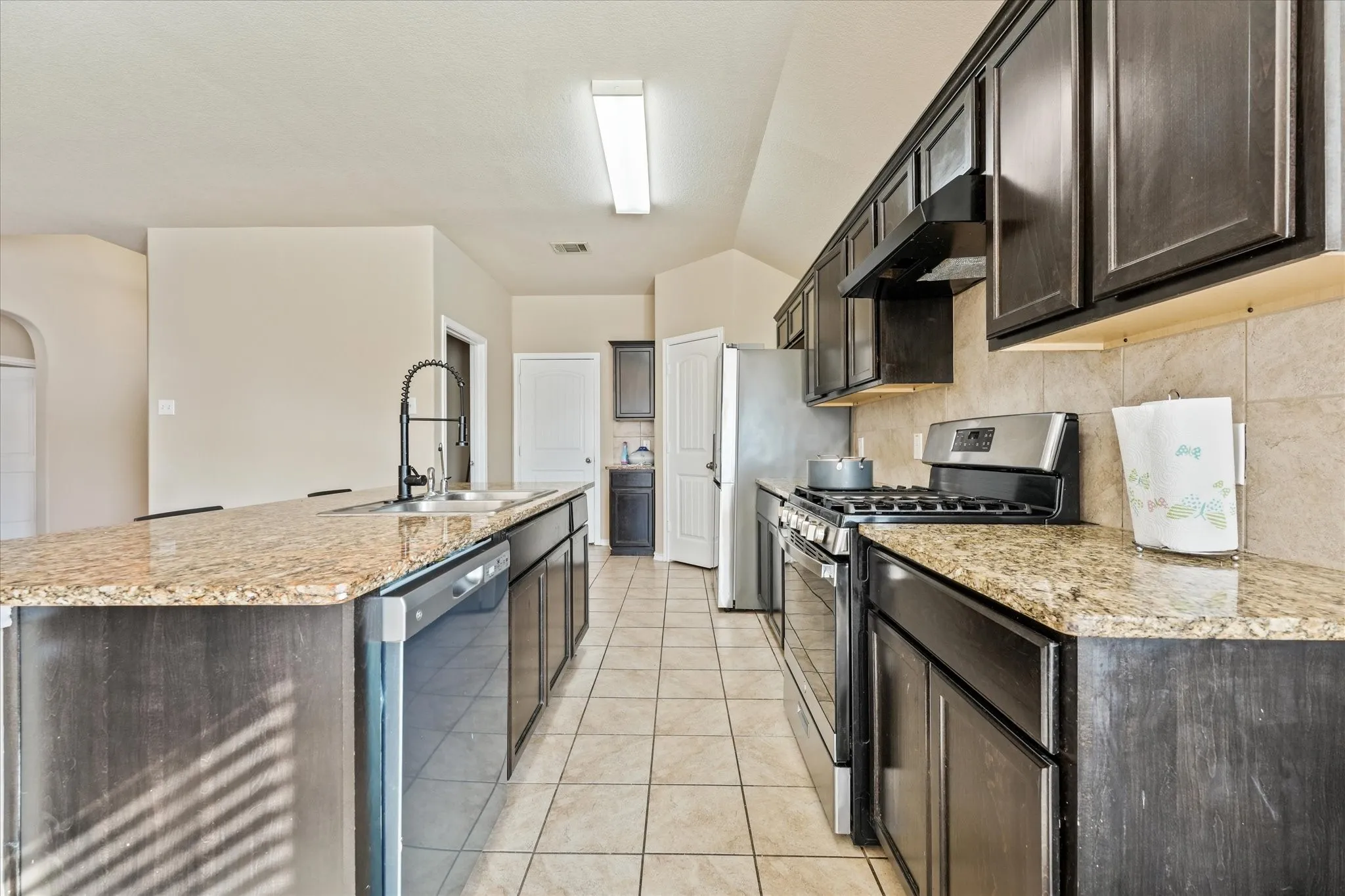 Single Family Residence For Sale in Tarrant County , 4225 Tollcross Lane, Fort Worth, Texas 76123, 4 Bedroom, 2 Bathroom, 2 Garage spaces, 1,797 Sqft, built in 2018, mls#21410211, Real Estate Agent in Fort Worth, Homes For Sale in Tarrant county, Homes For Sale in Fort Worth, Realtor in Fort Worth Texas, Real Estate Brokerage Independent Realty Texas, Luminita Cordes Realtor