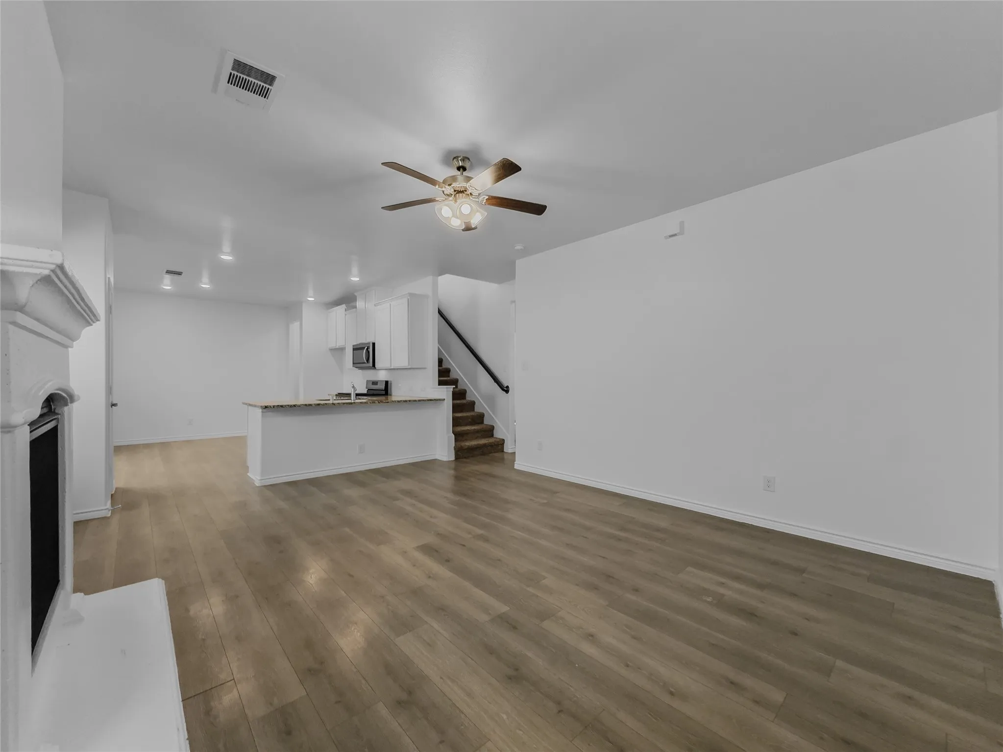 Single Family Residence For Rent in Kaufman County , 2126 Hobby Drive, Forney, Texas 75126, 3 Bedroom, 3 Bathroom, 2 Garage spaces, 1,882 Sqft, built in 2021, mls#21410214, Real Estate Agent in Forney, Homes For Rent in Kaufman county, Homes For Rent in Forney, Realtor in Forney Texas, Real Estate Brokerage Independent Realty Texas, Luminita Cordes Realtor