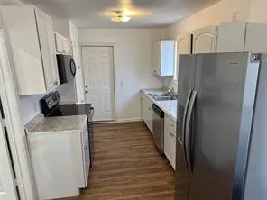 Apartment For Rent in Fannin County , 209 W 6th Street 1, Bonham, Texas 75418, 2 Bedroom, 2 Bathroom, Garage spaces, 4,243 Sqft, built in 1899, mls#21407692, Real Estate Agent in Bonham, Homes For Rent in Fannin county, Homes For Rent in Bonham, Realtor in Bonham Texas, Real Estate Brokerage Independent Realty Texas, Luminita Cordes Realtor