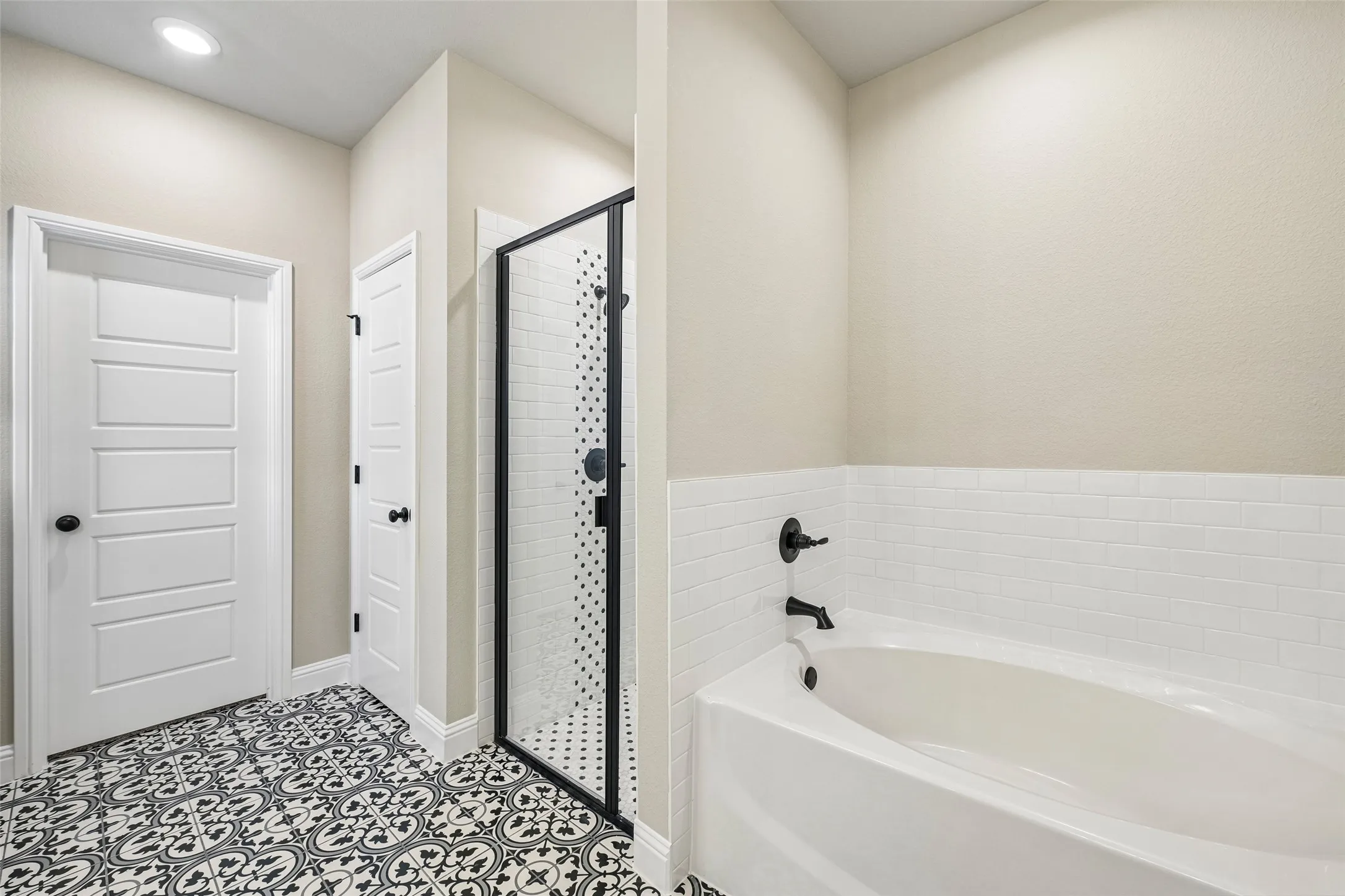 Single Family Residence For Sale in Johnson County , 1045 Nighthawk Trail, Alvarado, Texas 76009, 3 Bedroom, 2 Bathroom, 2 Garage spaces, 1,871 Sqft, built in 2026, mls#21410221, Real Estate Agent in Alvarado, Homes For Sale in Johnson county, Homes For Sale in Alvarado, Realtor in Alvarado Texas, Real Estate Brokerage Independent Realty Texas, Luminita Cordes Realtor
