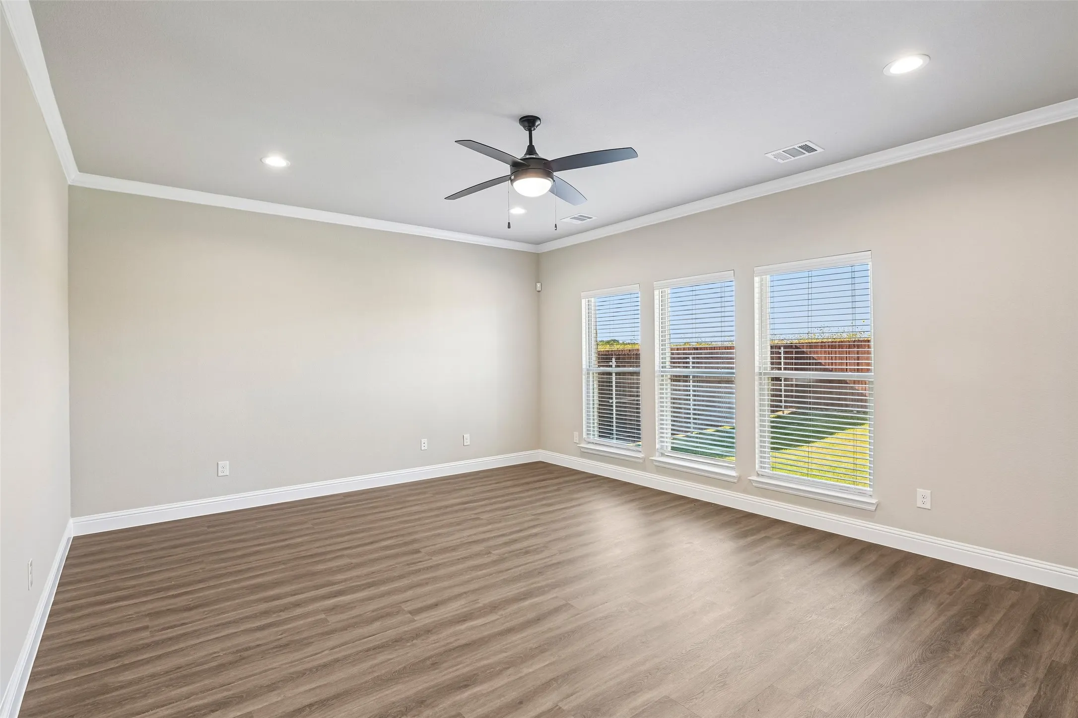 Single Family Residence For Sale in Johnson County , 1045 Nighthawk Trail, Alvarado, Texas 76009, 3 Bedroom, 2 Bathroom, 2 Garage spaces, 1,871 Sqft, built in 2026, mls#21410221, Real Estate Agent in Alvarado, Homes For Sale in Johnson county, Homes For Sale in Alvarado, Realtor in Alvarado Texas, Real Estate Brokerage Independent Realty Texas, Luminita Cordes Realtor