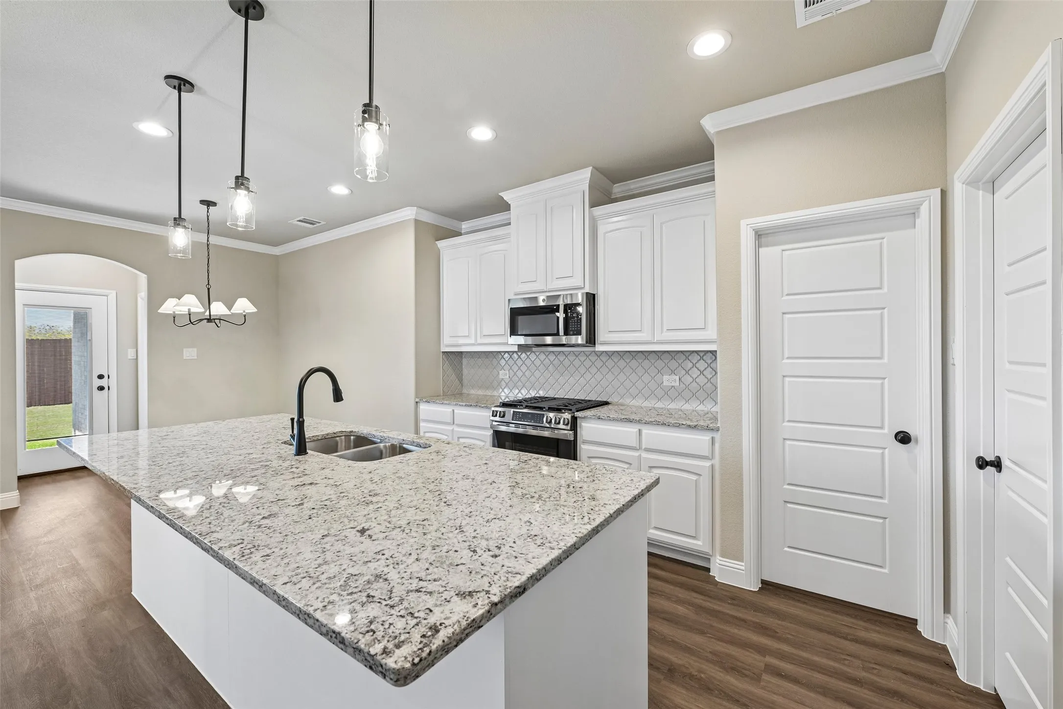 Single Family Residence For Sale in Johnson County , 1045 Nighthawk Trail, Alvarado, Texas 76009, 3 Bedroom, 2 Bathroom, 2 Garage spaces, 1,871 Sqft, built in 2026, mls#21410221, Real Estate Agent in Alvarado, Homes For Sale in Johnson county, Homes For Sale in Alvarado, Realtor in Alvarado Texas, Real Estate Brokerage Independent Realty Texas, Luminita Cordes Realtor