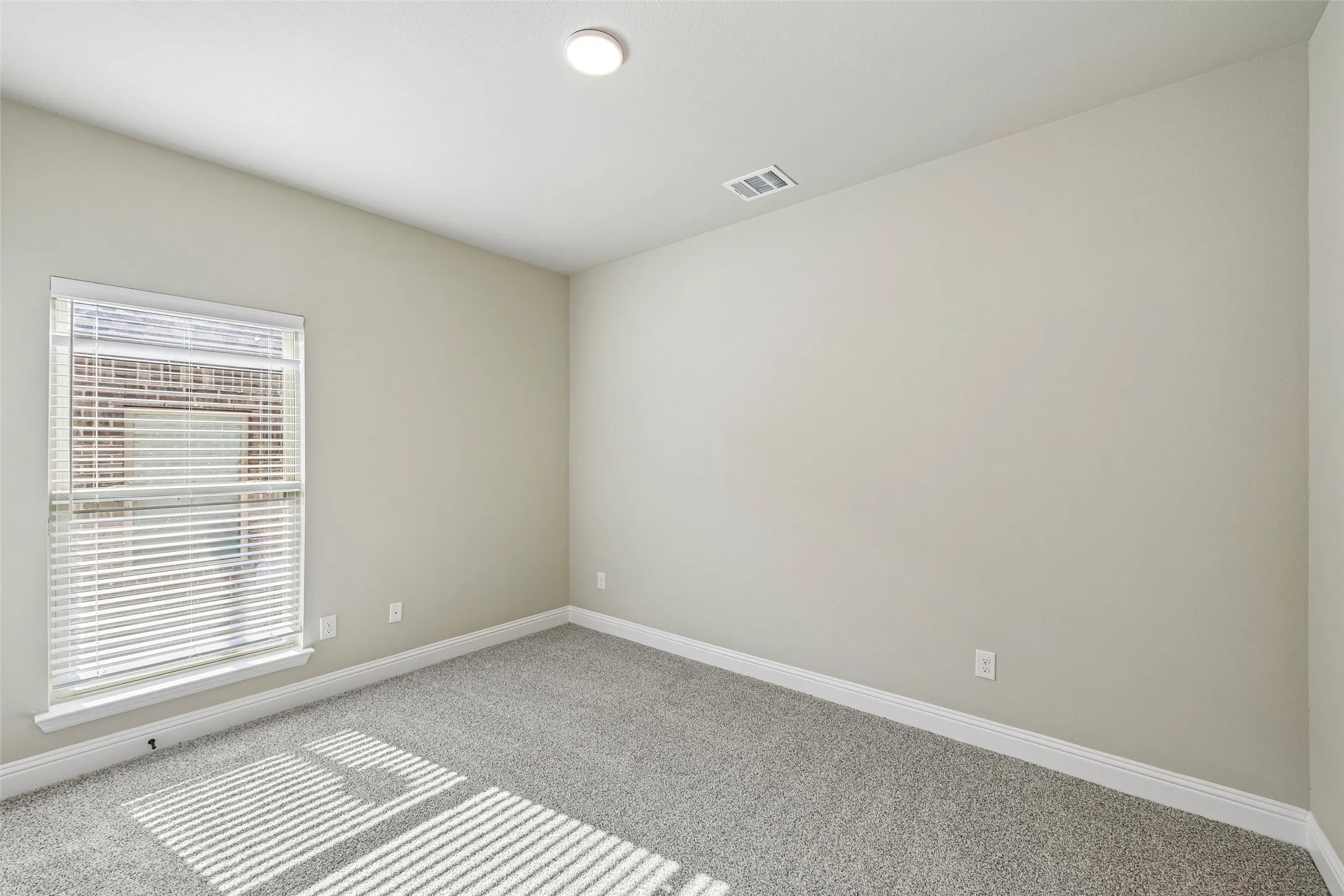 Single Family Residence For Sale in Johnson County , 1045 Nighthawk Trail, Alvarado, Texas 76009, 3 Bedroom, 2 Bathroom, 2 Garage spaces, 1,871 Sqft, built in 2026, mls#21410221, Real Estate Agent in Alvarado, Homes For Sale in Johnson county, Homes For Sale in Alvarado, Realtor in Alvarado Texas, Real Estate Brokerage Independent Realty Texas, Luminita Cordes Realtor