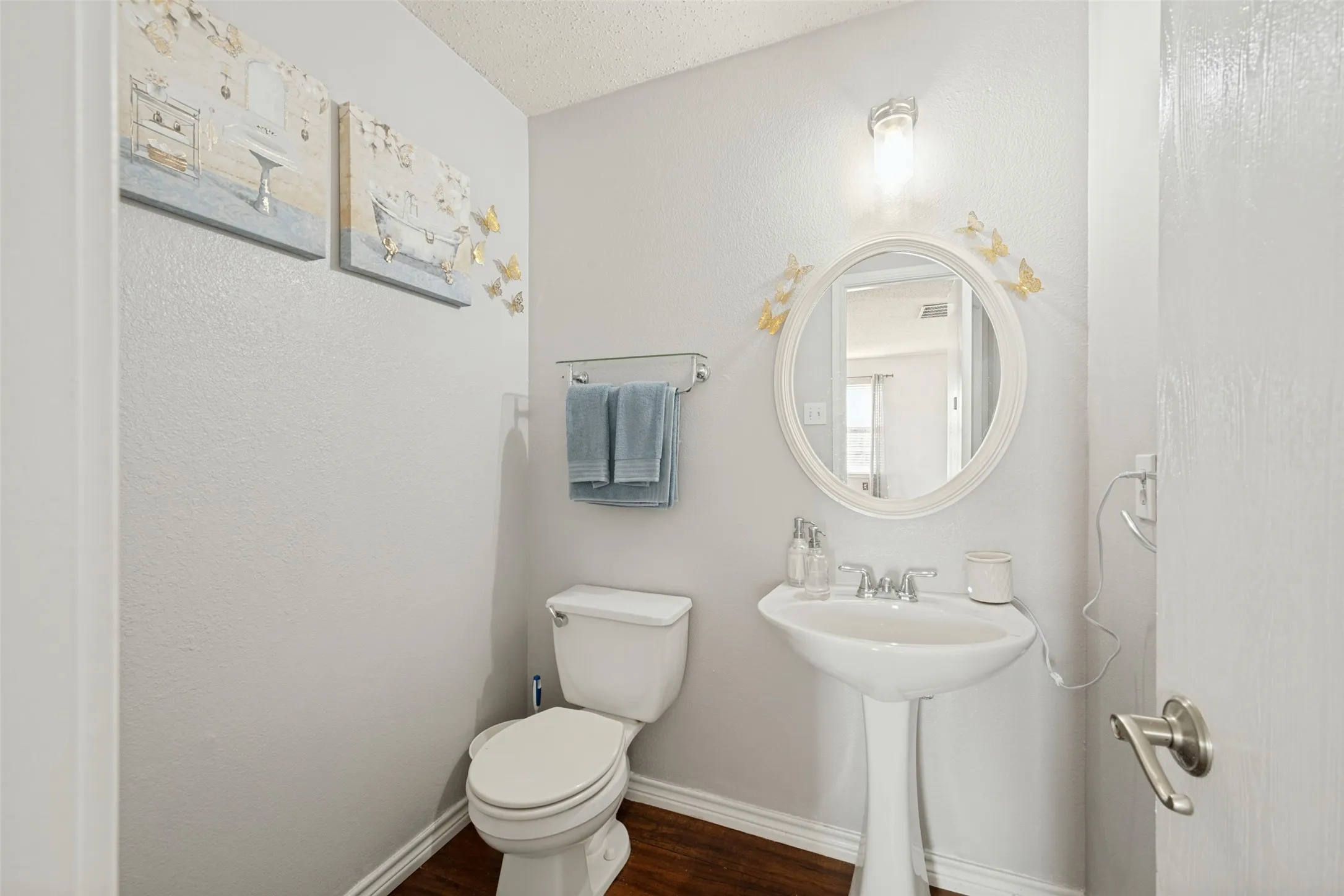 1/2 bath