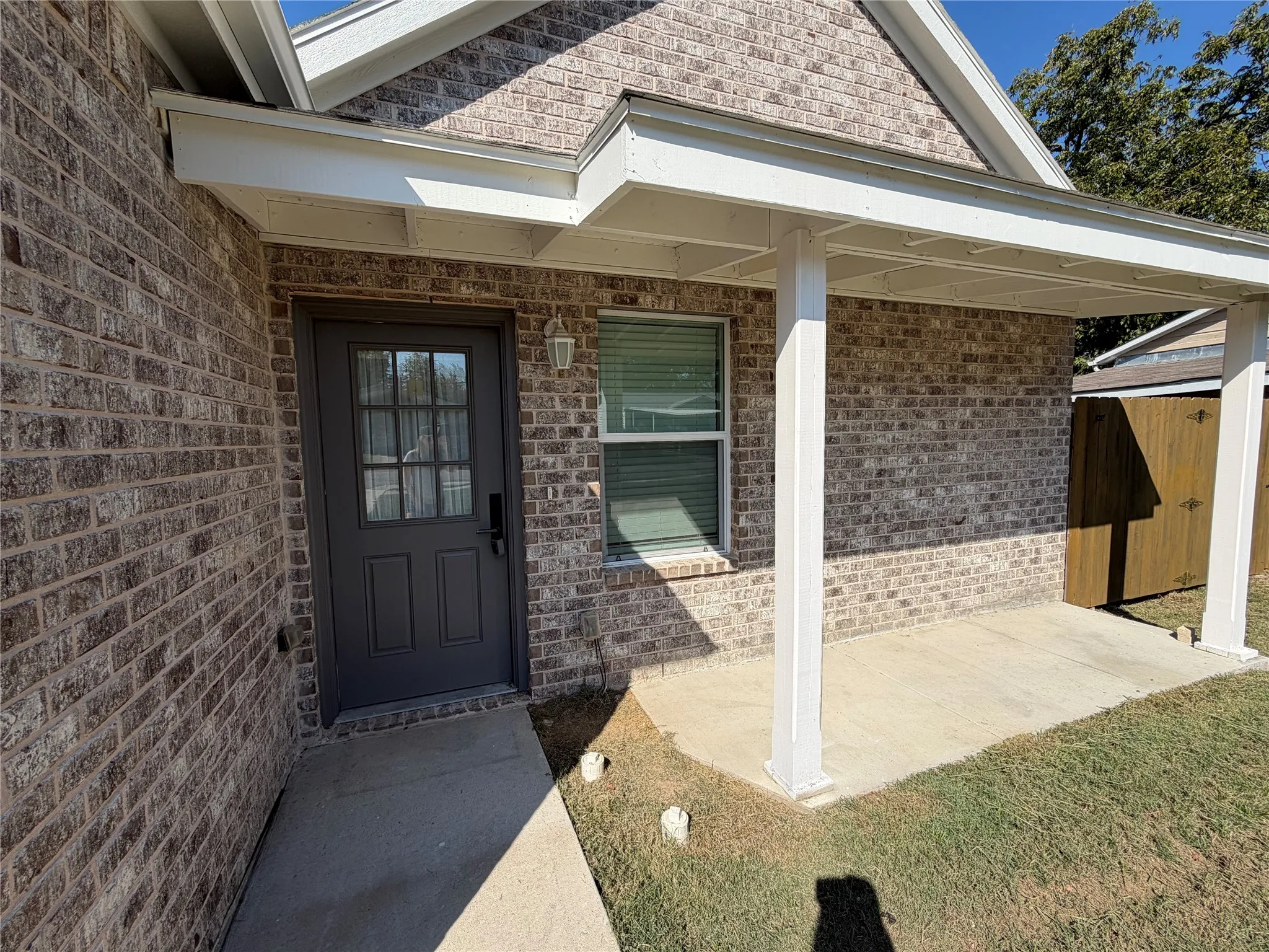 Single Family Residence For Rent in Fannin County , 501 E 15th Street, Bonham, Texas 75418, 3 Bedroom, 2 Bathroom, 2 Garage spaces, 1,388 Sqft, built in 2022, mls#21407697, Real Estate Agent in Bonham, Homes For Rent in Fannin county, Homes For Rent in Bonham, Realtor in Bonham Texas, Real Estate Brokerage Independent Realty Texas, Luminita Cordes Realtor