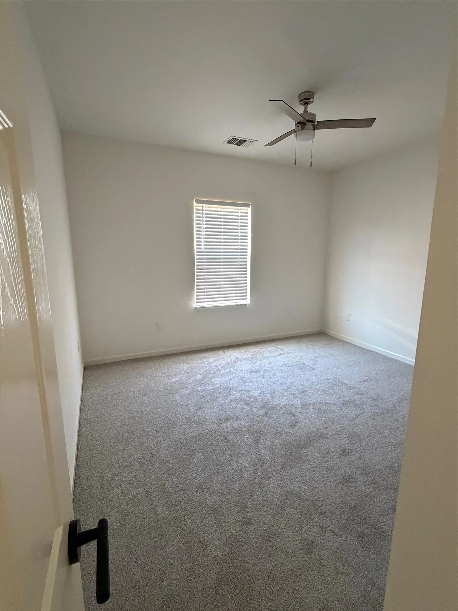 Single Family Residence For Rent in Fannin County , 501 E 15th Street, Bonham, Texas 75418, 3 Bedroom, 2 Bathroom, 2 Garage spaces, 1,388 Sqft, built in 2022, mls#21407697, Real Estate Agent in Bonham, Homes For Rent in Fannin county, Homes For Rent in Bonham, Realtor in Bonham Texas, Real Estate Brokerage Independent Realty Texas, Luminita Cordes Realtor