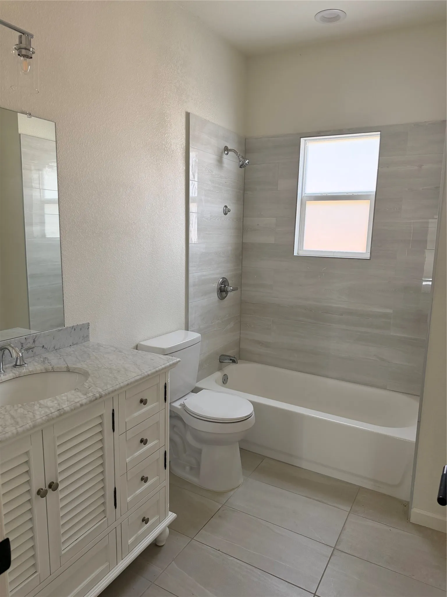 Single Family Residence For Rent in Fannin County , 501 E 15th Street, Bonham, Texas 75418, 3 Bedroom, 2 Bathroom, 2 Garage spaces, 1,388 Sqft, built in 2022, mls#21407697, Real Estate Agent in Bonham, Homes For Rent in Fannin county, Homes For Rent in Bonham, Realtor in Bonham Texas, Real Estate Brokerage Independent Realty Texas, Luminita Cordes Realtor