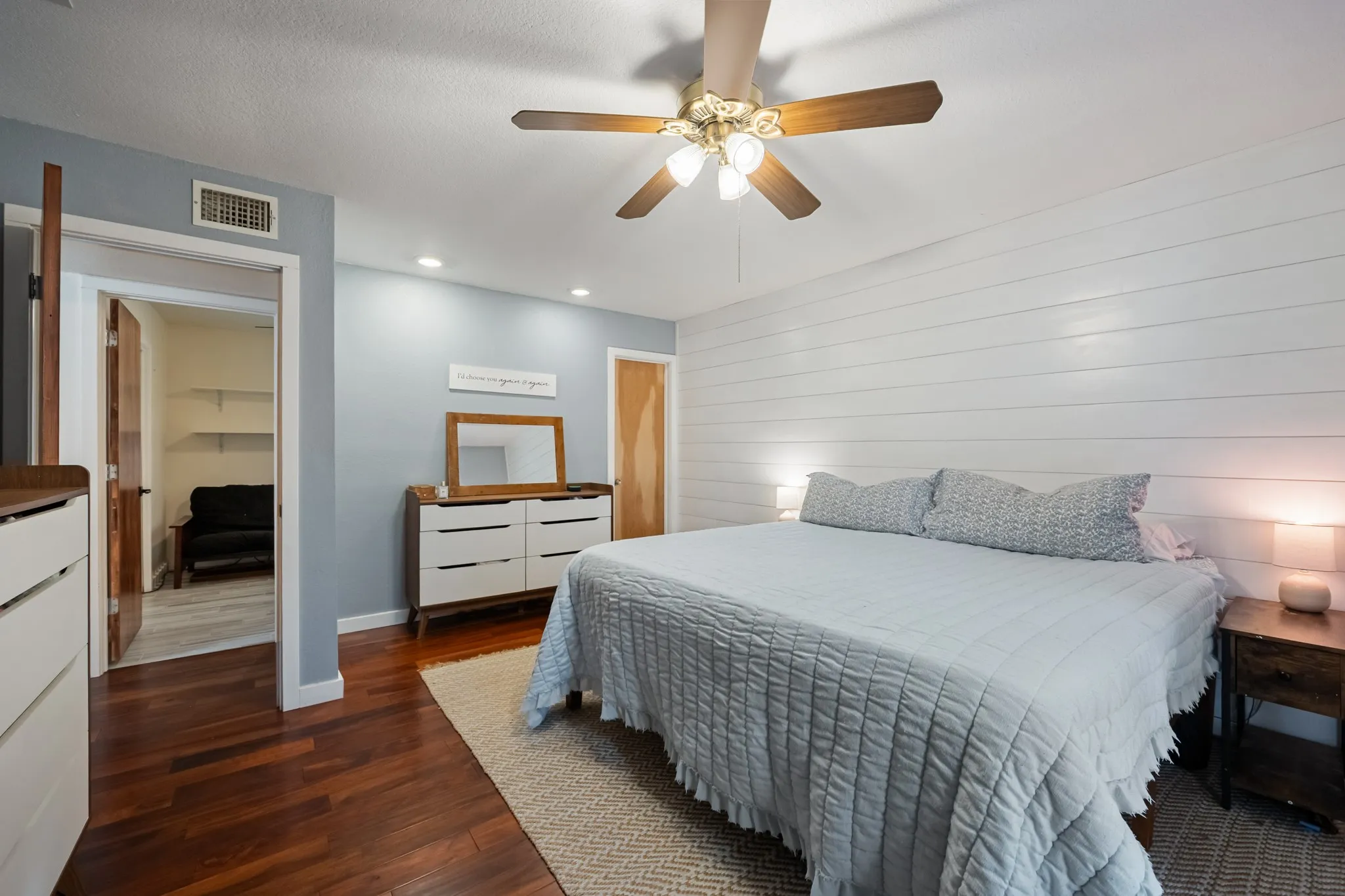 Single Family Residence For Sale in Tarrant County , 244 Richard Lane, Azle, Texas 76020, 3 Bedroom, 2 Bathroom, Garage spaces, 1,646 Sqft, built in 1987, mls#21407533, Real Estate Agent in Azle, Homes For Sale in Tarrant county, Homes For Sale in Azle, Realtor in Azle Texas, Real Estate Brokerage Independent Realty Texas, Luminita Cordes Realtor