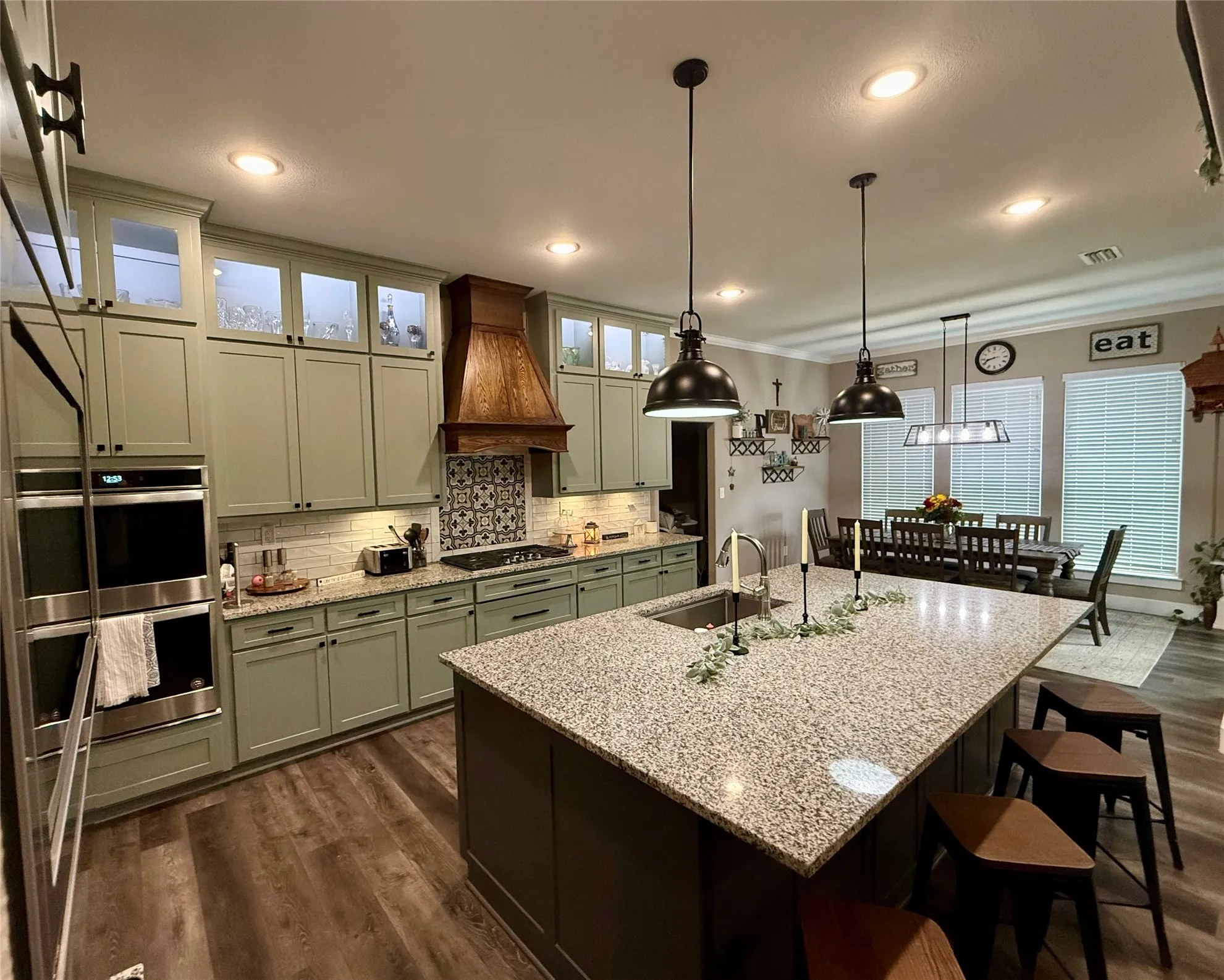 Single Family Residence For Sale in Ellis County , 7600 Fm 660, Ennis, Texas 75119, 5 Bedroom, 5 Bathroom, 2 Garage spaces, 3,654 Sqft, built in 2020, mls#21410239, Real Estate Agent in Ennis, Homes For Sale in Ellis county, Homes For Sale in Ennis, Realtor in Ennis Texas, Real Estate Brokerage Independent Realty Texas, Luminita Cordes Realtor