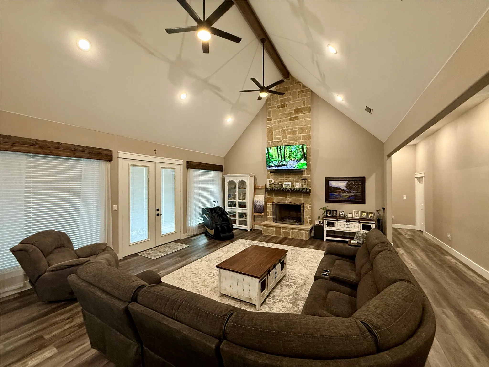 Single Family Residence For Sale in Ellis County , 7600 Fm 660, Ennis, Texas 75119, 5 Bedroom, 5 Bathroom, 2 Garage spaces, 3,654 Sqft, built in 2020, mls#21410239, Real Estate Agent in Ennis, Homes For Sale in Ellis county, Homes For Sale in Ennis, Realtor in Ennis Texas, Real Estate Brokerage Independent Realty Texas, Luminita Cordes Realtor