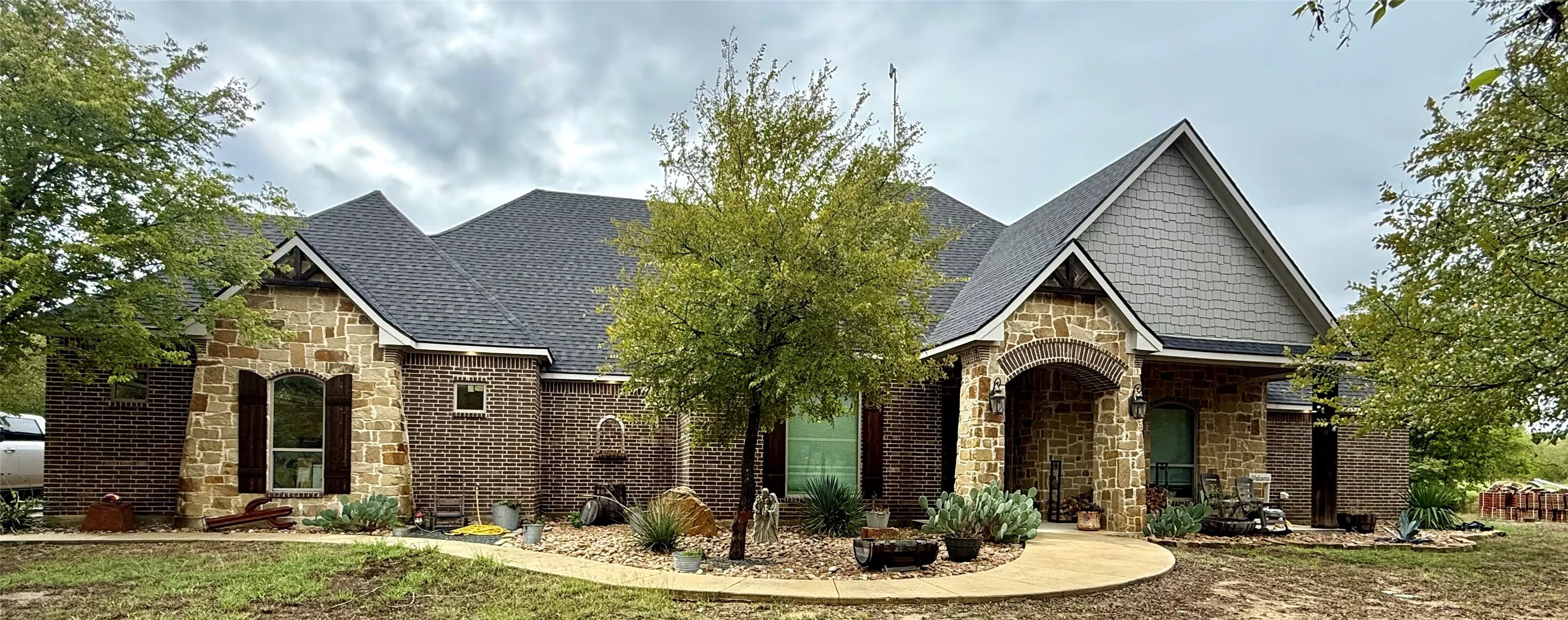Single Family Residence For Sale
