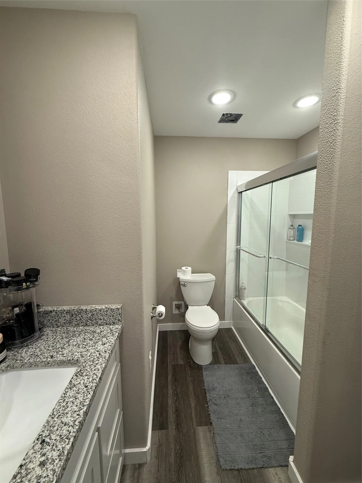 Single Family Residence For Sale in Ellis County , 7600 Fm 660, Ennis, Texas 75119, 5 Bedroom, 5 Bathroom, 2 Garage spaces, 3,654 Sqft, built in 2020, mls#21410239, Real Estate Agent in Ennis, Homes For Sale in Ellis county, Homes For Sale in Ennis, Realtor in Ennis Texas, Real Estate Brokerage Independent Realty Texas, Luminita Cordes Realtor