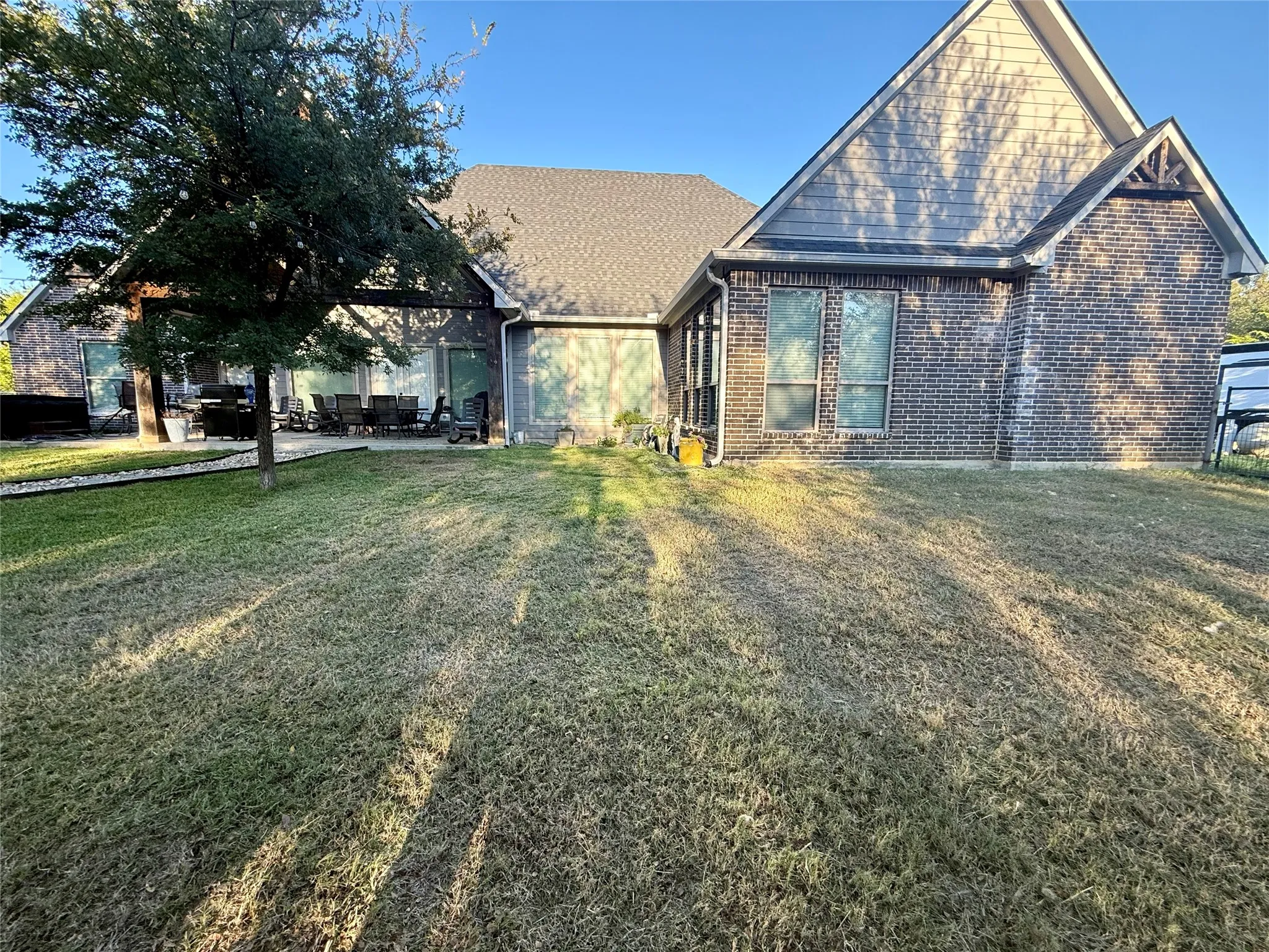 Single Family Residence For Sale in Ellis County , 7600 Fm 660, Ennis, Texas 75119, 5 Bedroom, 5 Bathroom, 2 Garage spaces, 3,654 Sqft, built in 2020, mls#21410239, Real Estate Agent in Ennis, Homes For Sale in Ellis county, Homes For Sale in Ennis, Realtor in Ennis Texas, Real Estate Brokerage Independent Realty Texas, Luminita Cordes Realtor