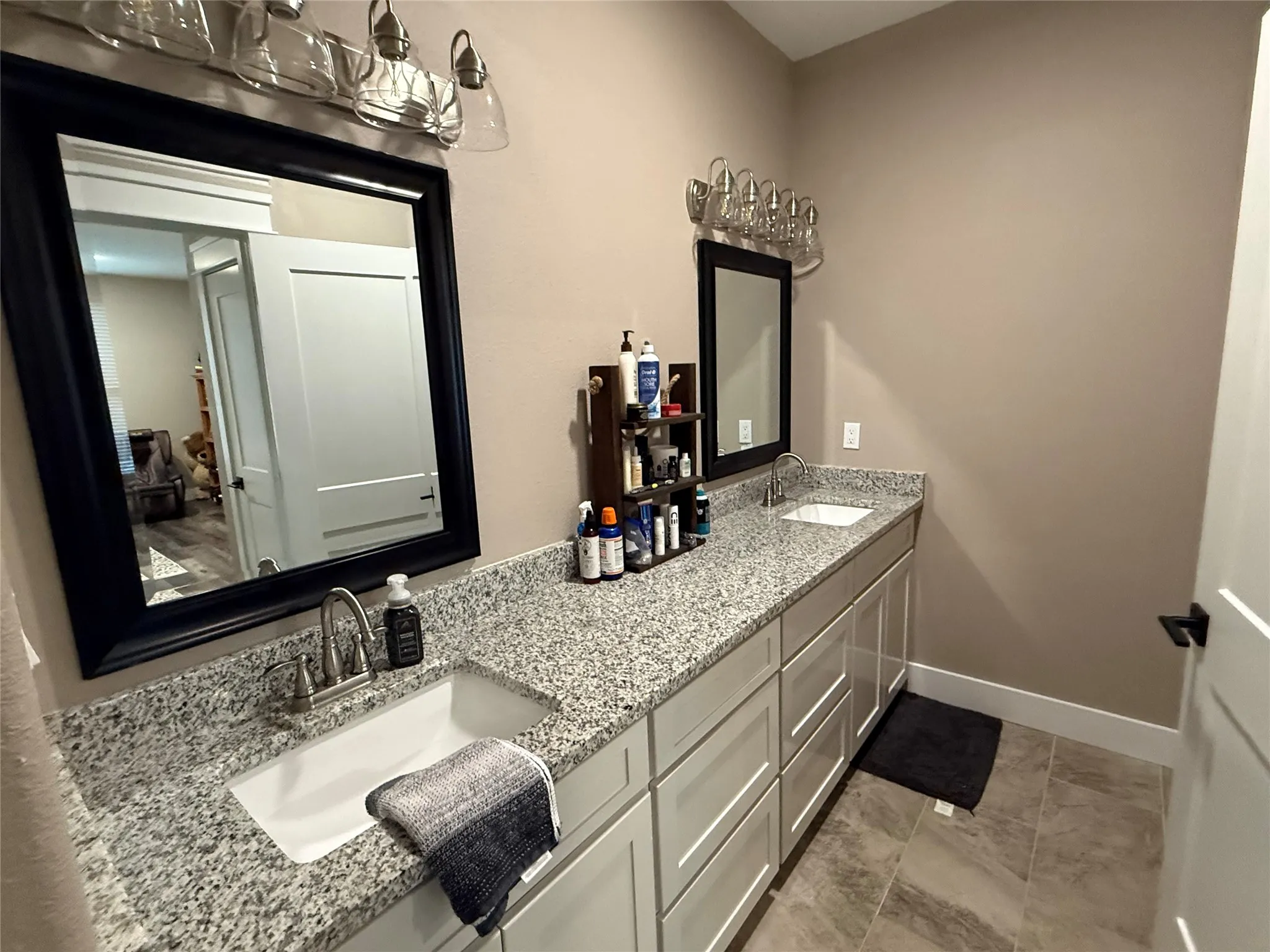 Single Family Residence For Sale in Ellis County , 7600 Fm 660, Ennis, Texas 75119, 5 Bedroom, 5 Bathroom, 2 Garage spaces, 3,654 Sqft, built in 2020, mls#21410239, Real Estate Agent in Ennis, Homes For Sale in Ellis county, Homes For Sale in Ennis, Realtor in Ennis Texas, Real Estate Brokerage Independent Realty Texas, Luminita Cordes Realtor