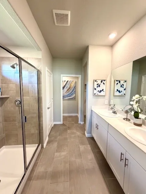 Model - Master Bath