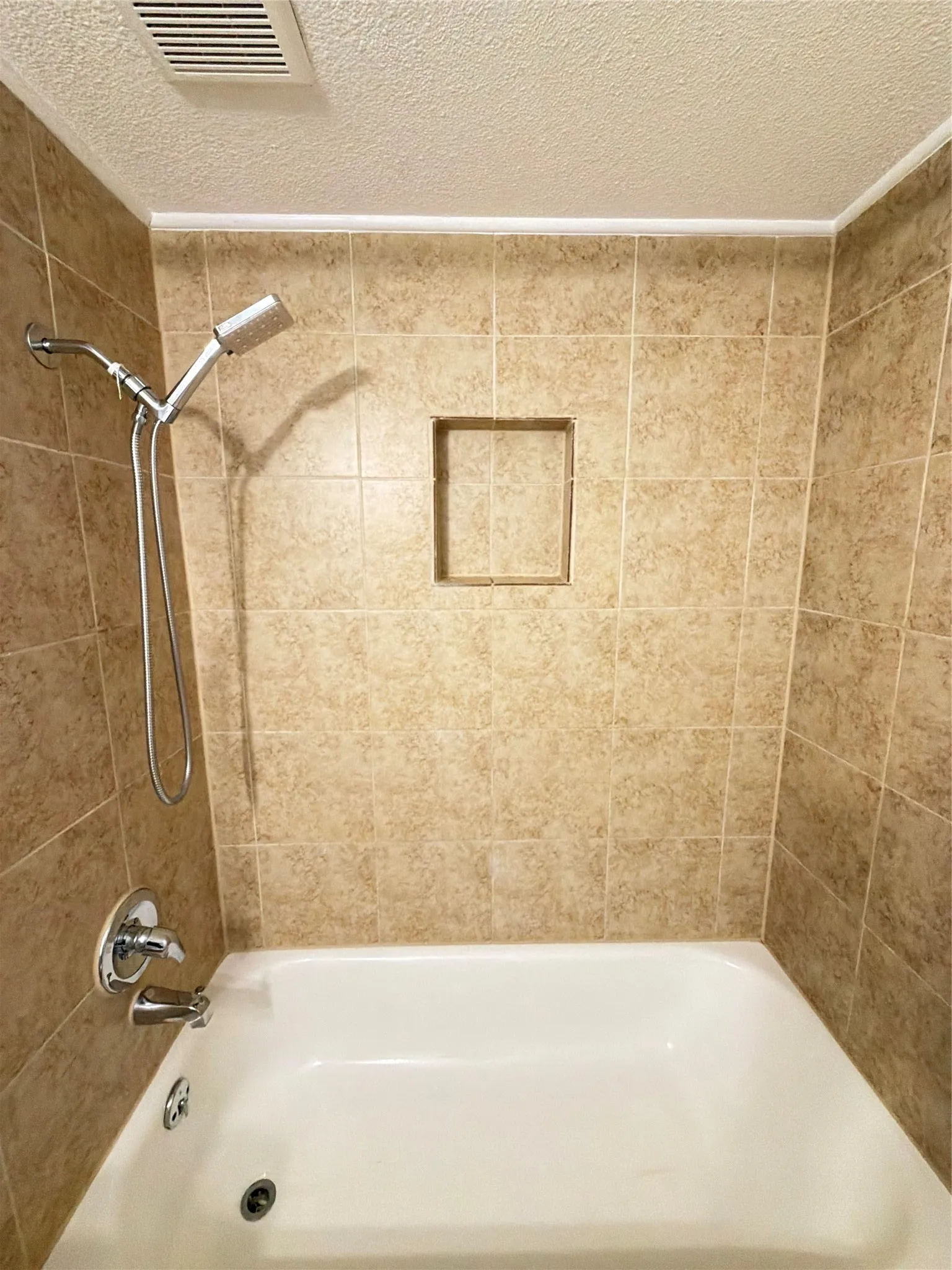 Condominium For Sale in Dallas County , 3121 Park Lane 1095, Dallas, Texas 75220, 2 Bedroom, 2 Bathroom, Garage spaces, 970 Sqft, built in 1969, mls#21410240, Real Estate Agent in Dallas, Homes For Sale in Dallas county, Homes For Sale in Dallas, Realtor in Dallas Texas, Real Estate Brokerage Independent Realty Texas, Luminita Cordes Realtor