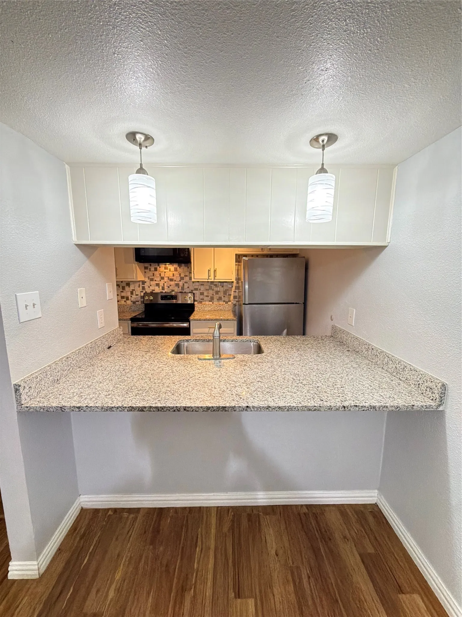 Condominium For Sale in Dallas County , 3121 Park Lane 1095, Dallas, Texas 75220, 2 Bedroom, 2 Bathroom, Garage spaces, 970 Sqft, built in 1969, mls#21410240, Real Estate Agent in Dallas, Homes For Sale in Dallas county, Homes For Sale in Dallas, Realtor in Dallas Texas, Real Estate Brokerage Independent Realty Texas, Luminita Cordes Realtor