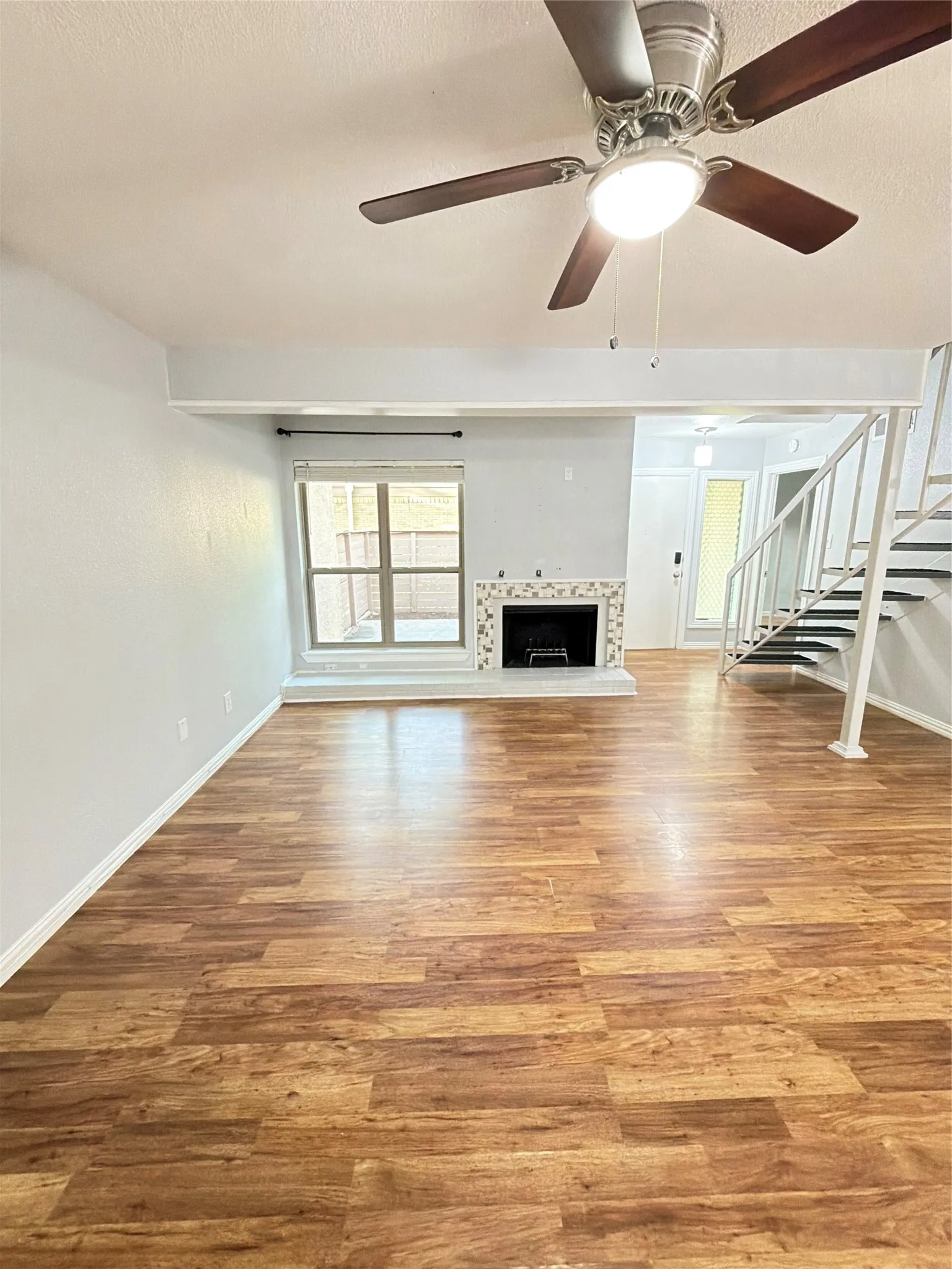 Condominium For Sale in Dallas County , 3121 Park Lane 1095, Dallas, Texas 75220, 2 Bedroom, 2 Bathroom, Garage spaces, 970 Sqft, built in 1969, mls#21410240, Real Estate Agent in Dallas, Homes For Sale in Dallas county, Homes For Sale in Dallas, Realtor in Dallas Texas, Real Estate Brokerage Independent Realty Texas, Luminita Cordes Realtor