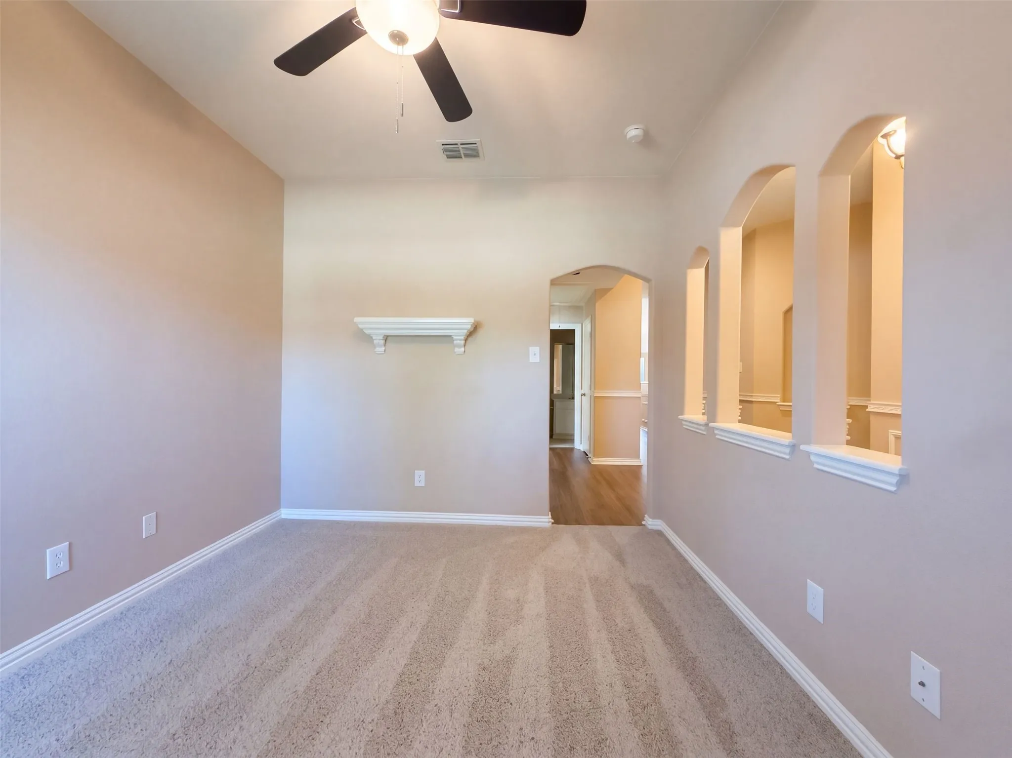 Single Family Residence For Sale in Dallas County , 5327 Lake Gardens Drive, Grand Prairie, Texas 75052, 4 Bedroom, 2 Bathroom, 2 Garage spaces, 2,004 Sqft, built in 2005, mls#21407921, Real Estate Agent in Grand Prairie, Homes For Sale in Dallas county, Homes For Sale in Grand Prairie, Realtor in Grand Prairie Texas, Real Estate Brokerage Independent Realty Texas, Luminita Cordes Realtor