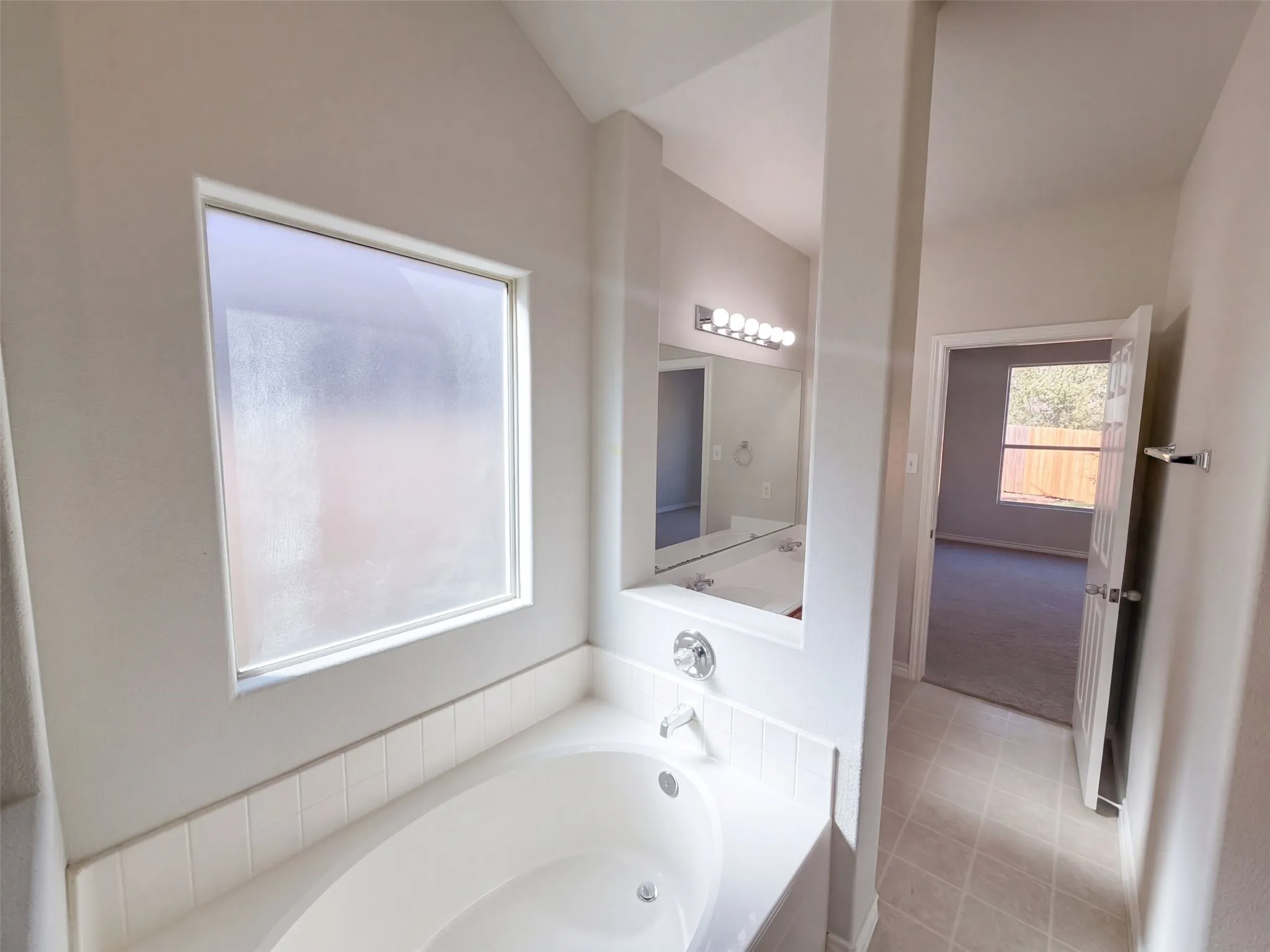 Single Family Residence For Sale in Denton County , 2309 Windsor Farms Drive, Denton, Texas 76207, 3 Bedroom, 2 Bathroom, 2 Garage spaces, 1,705 Sqft, built in 2006, mls#21410184, Real Estate Agent in Denton, Homes For Sale in Denton county, Homes For Sale in Denton, Realtor in Denton Texas, Real Estate Brokerage Independent Realty Texas, Luminita Cordes Realtor