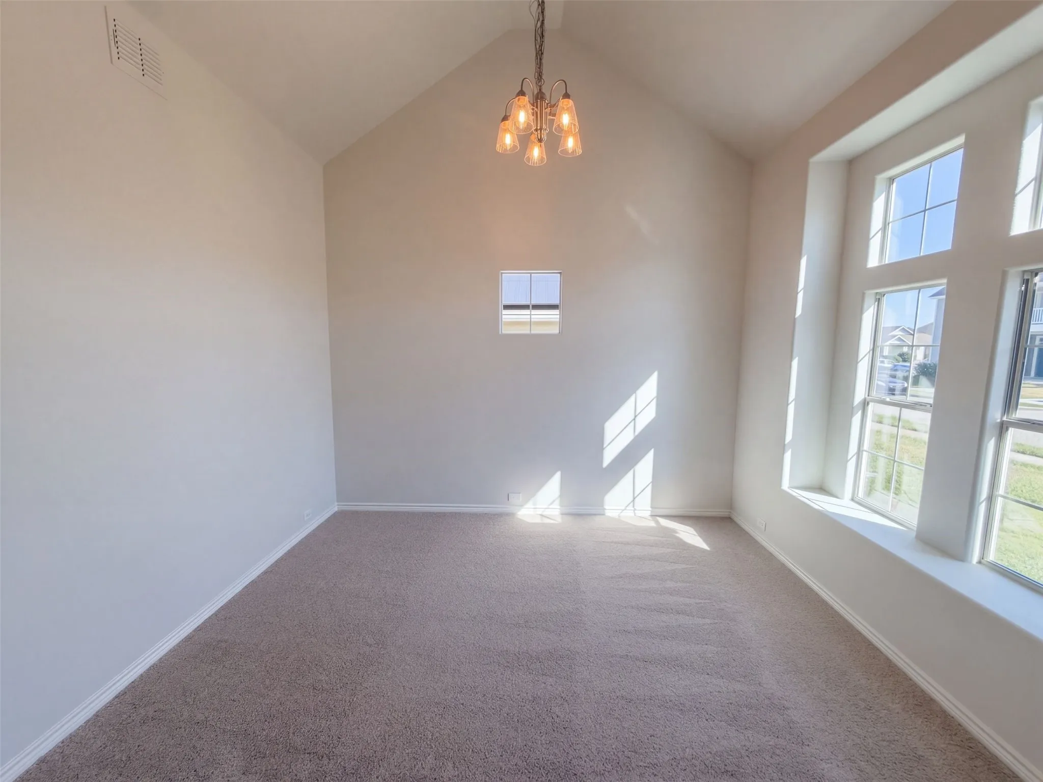 Single Family Residence For Sale in Denton County , 2309 Windsor Farms Drive, Denton, Texas 76207, 3 Bedroom, 2 Bathroom, 2 Garage spaces, 1,705 Sqft, built in 2006, mls#21410184, Real Estate Agent in Denton, Homes For Sale in Denton county, Homes For Sale in Denton, Realtor in Denton Texas, Real Estate Brokerage Independent Realty Texas, Luminita Cordes Realtor