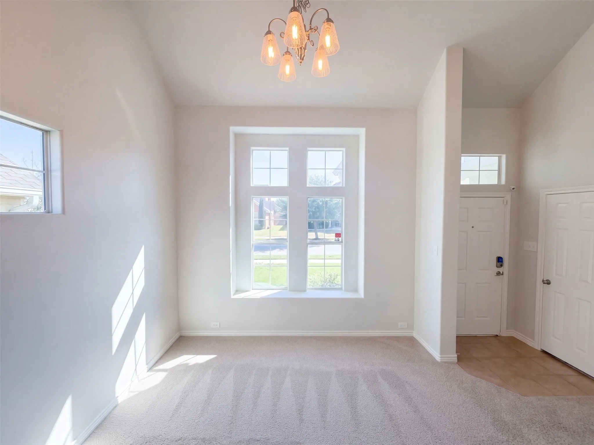 Single Family Residence For Sale in Denton County , 2309 Windsor Farms Drive, Denton, Texas 76207, 3 Bedroom, 2 Bathroom, 2 Garage spaces, 1,705 Sqft, built in 2006, mls#21410184, Real Estate Agent in Denton, Homes For Sale in Denton county, Homes For Sale in Denton, Realtor in Denton Texas, Real Estate Brokerage Independent Realty Texas, Luminita Cordes Realtor