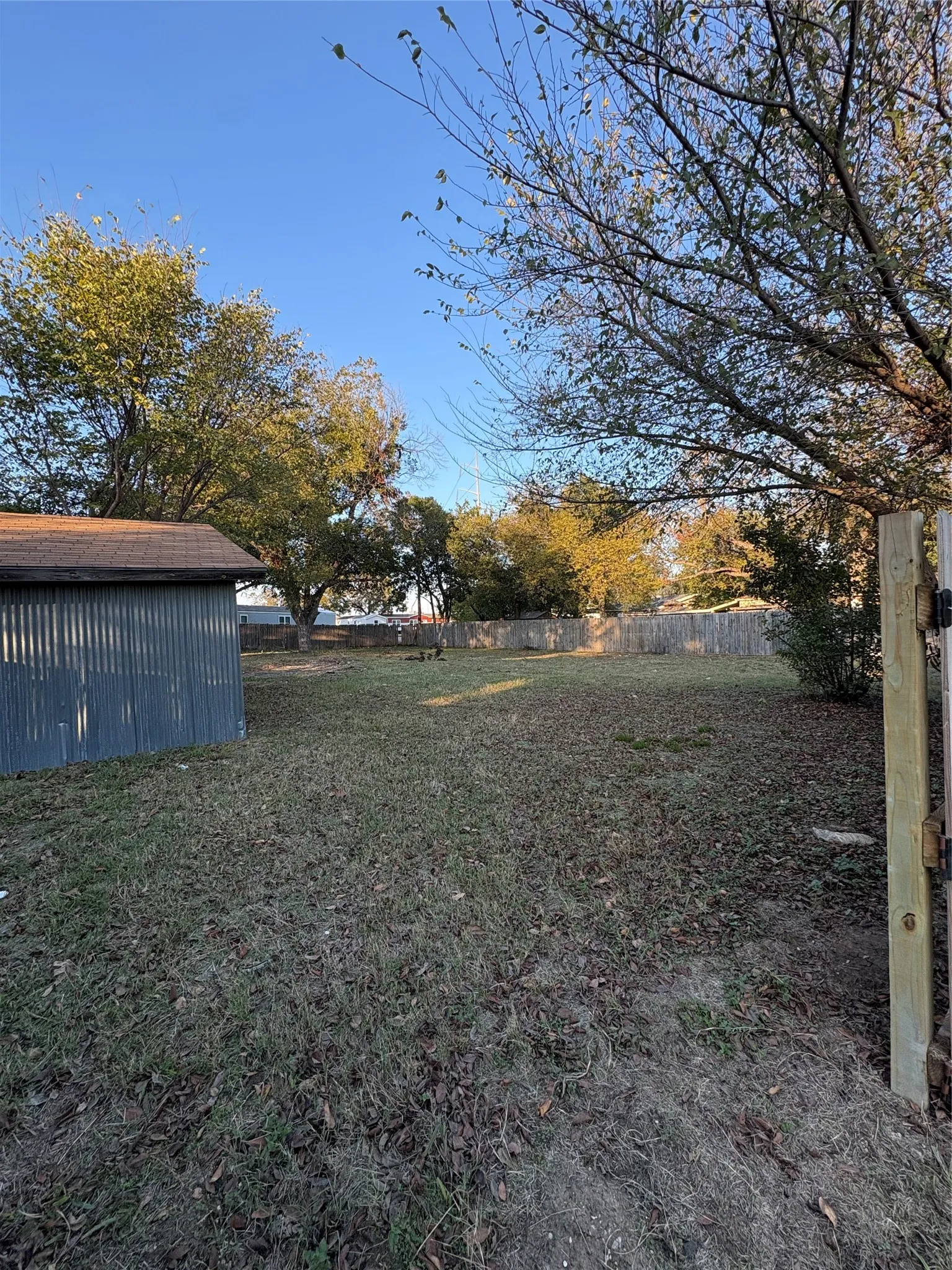 Unimproved Land For Sale in Johnson County , 305 E Miller Street, Burleson, Texas 76028, 0, 0, Garage spaces, 0 Sqft, built in 0, mls#21410245, Real Estate Agent in Burleson, Homes For Sale in Johnson county, Homes For Sale in Burleson, Realtor in Burleson Texas, Real Estate Brokerage Independent Realty Texas, Luminita Cordes Realtor