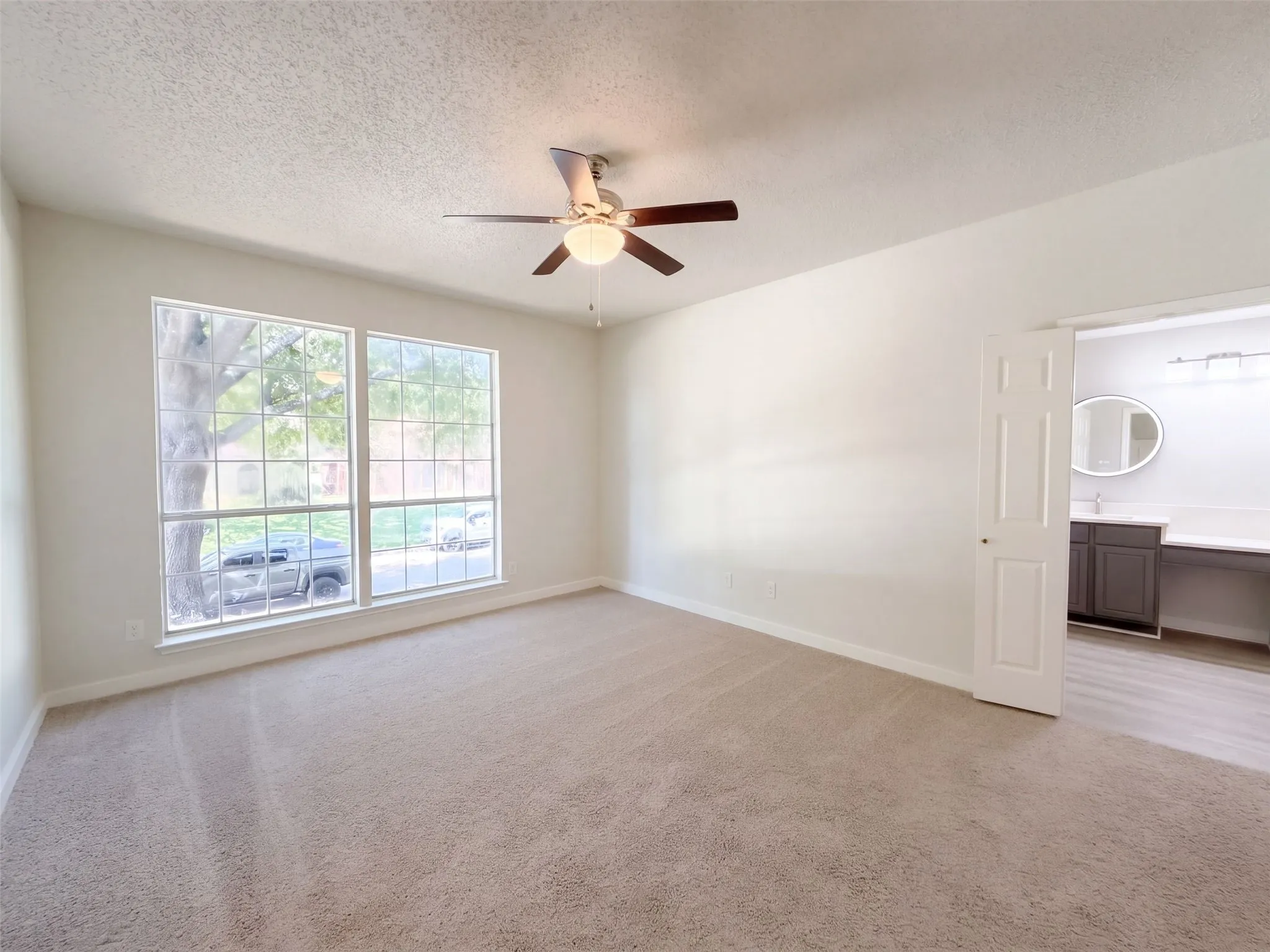 Single Family Residence For Sale in Dallas County , 708 Fall Wheat Drive, De Soto, Texas 75115, 3 Bedroom, 4 Bathroom, 2 Garage spaces, 2,130 Sqft, built in 1990, mls#21410165, Real Estate Agent in De Soto, Homes For Sale in Dallas county, Homes For Sale in De Soto, Realtor in De Soto Texas, Real Estate Brokerage Independent Realty Texas, Luminita Cordes Realtor