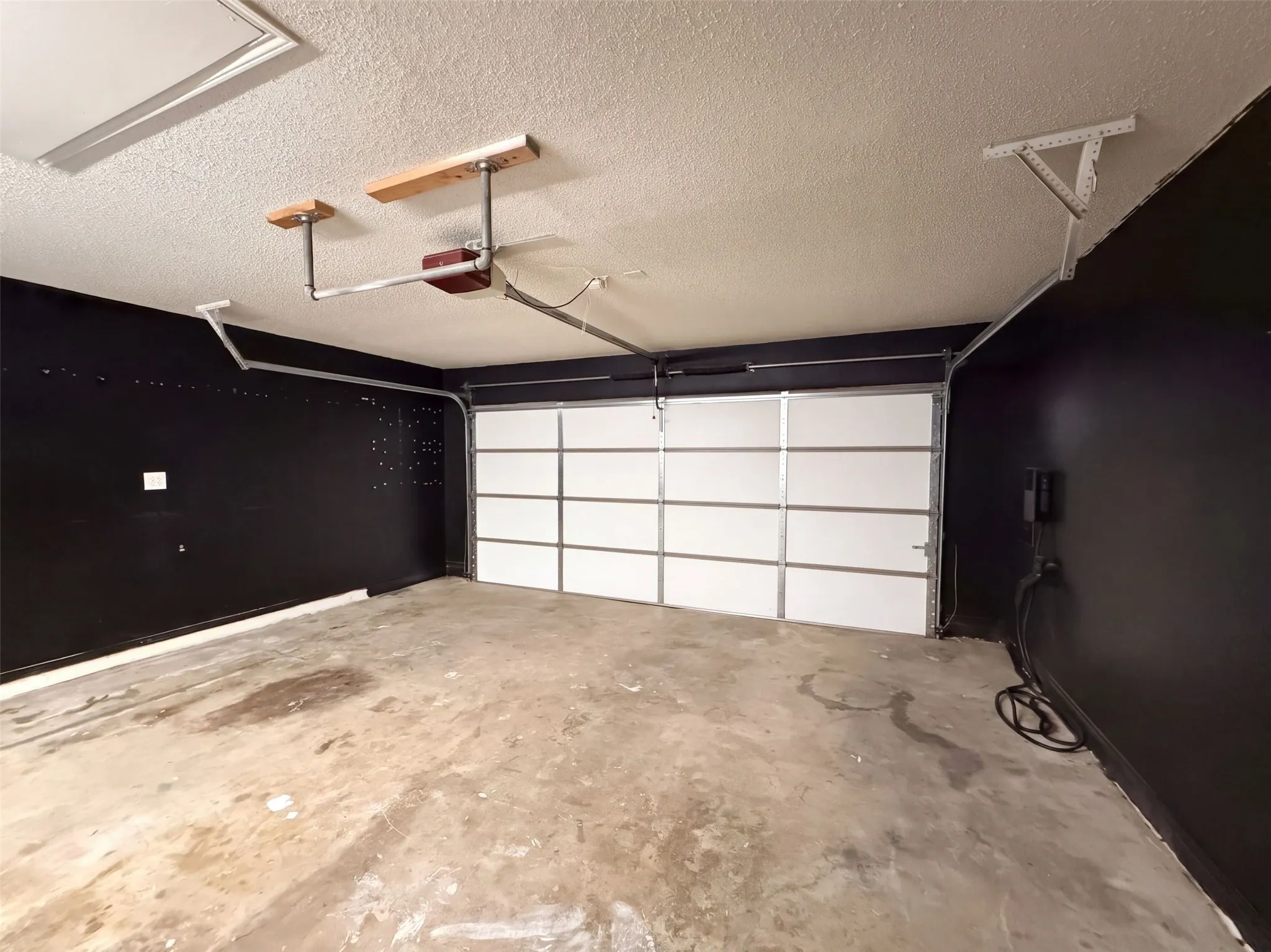 Single Family Residence For Sale in Dallas County , 708 Fall Wheat Drive, De Soto, Texas 75115, 3 Bedroom, 4 Bathroom, 2 Garage spaces, 2,130 Sqft, built in 1990, mls#21410165, Real Estate Agent in De Soto, Homes For Sale in Dallas county, Homes For Sale in De Soto, Realtor in De Soto Texas, Real Estate Brokerage Independent Realty Texas, Luminita Cordes Realtor