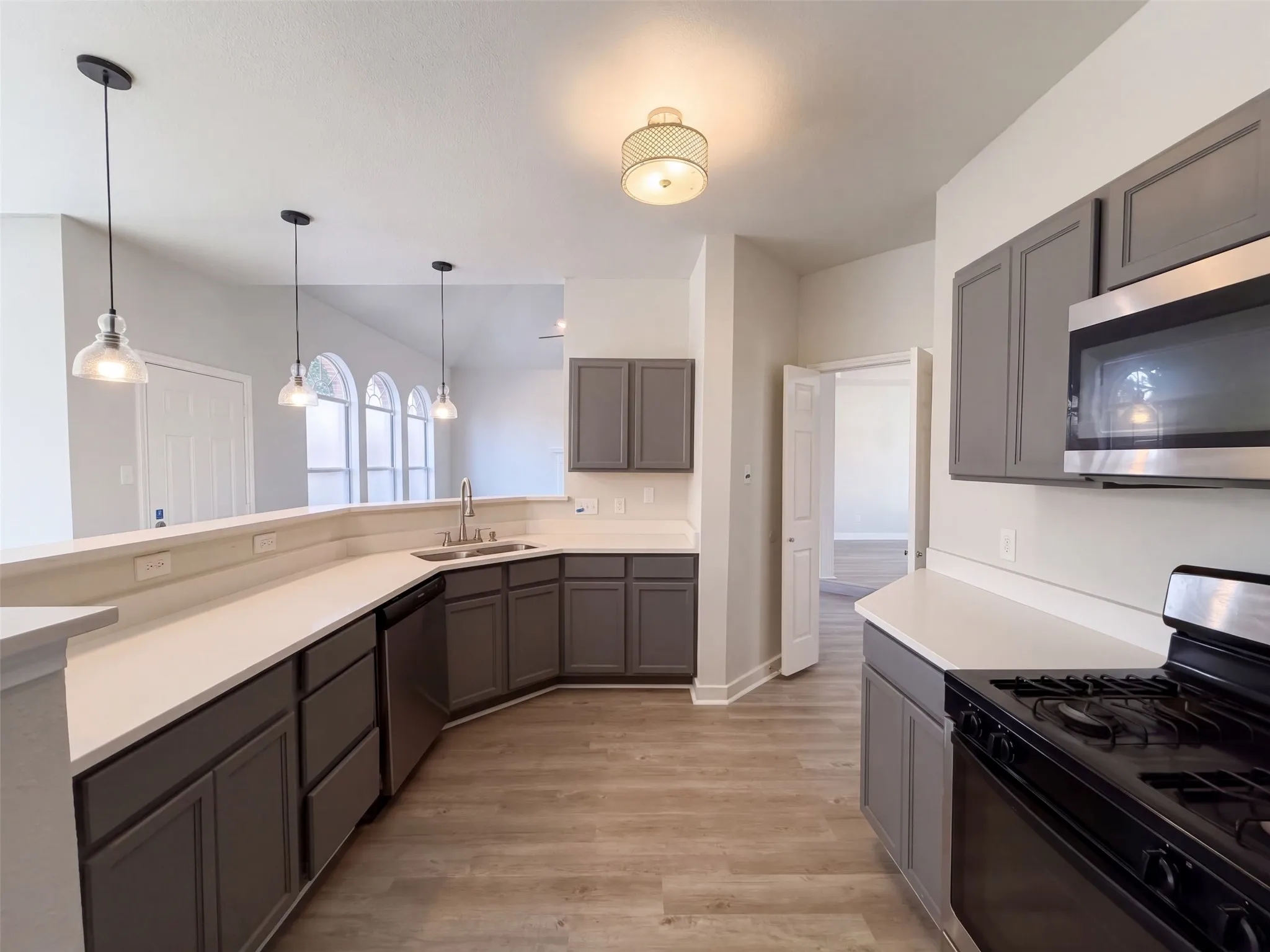 Single Family Residence For Sale in Dallas County , 708 Fall Wheat Drive, De Soto, Texas 75115, 3 Bedroom, 4 Bathroom, 2 Garage spaces, 2,130 Sqft, built in 1990, mls#21410165, Real Estate Agent in De Soto, Homes For Sale in Dallas county, Homes For Sale in De Soto, Realtor in De Soto Texas, Real Estate Brokerage Independent Realty Texas, Luminita Cordes Realtor