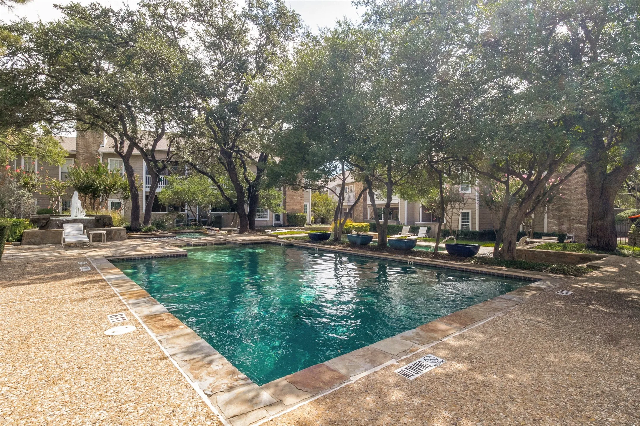 Condominium For Sale in Dallas County , 8600 Coppertowne Lane 600, Dallas, Texas 75243, 2 Bedroom, 2 Bathroom, Garage spaces, 977 Sqft, built in 1982, mls#21408643, Real Estate Agent in Dallas, Homes For Sale in Dallas county, Homes For Sale in Dallas, Realtor in Dallas Texas, Real Estate Brokerage Independent Realty Texas, Luminita Cordes Realtor