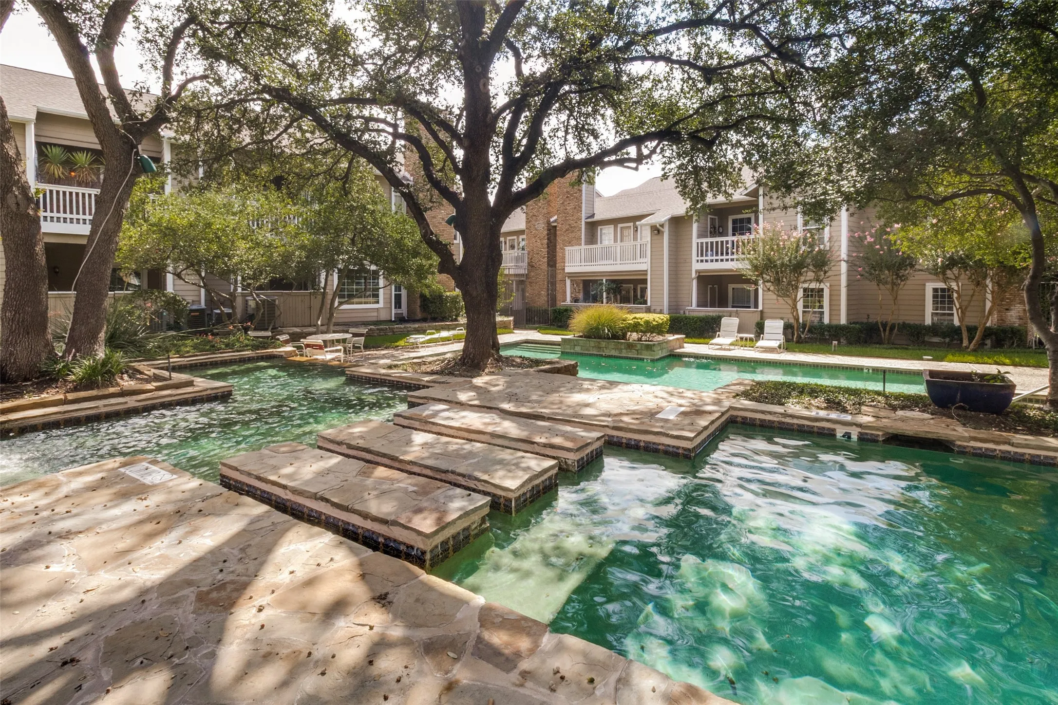 Condominium For Sale in Dallas County , 8600 Coppertowne Lane 600, Dallas, Texas 75243, 2 Bedroom, 2 Bathroom, Garage spaces, 977 Sqft, built in 1982, mls#21408643, Real Estate Agent in Dallas, Homes For Sale in Dallas county, Homes For Sale in Dallas, Realtor in Dallas Texas, Real Estate Brokerage Independent Realty Texas, Luminita Cordes Realtor