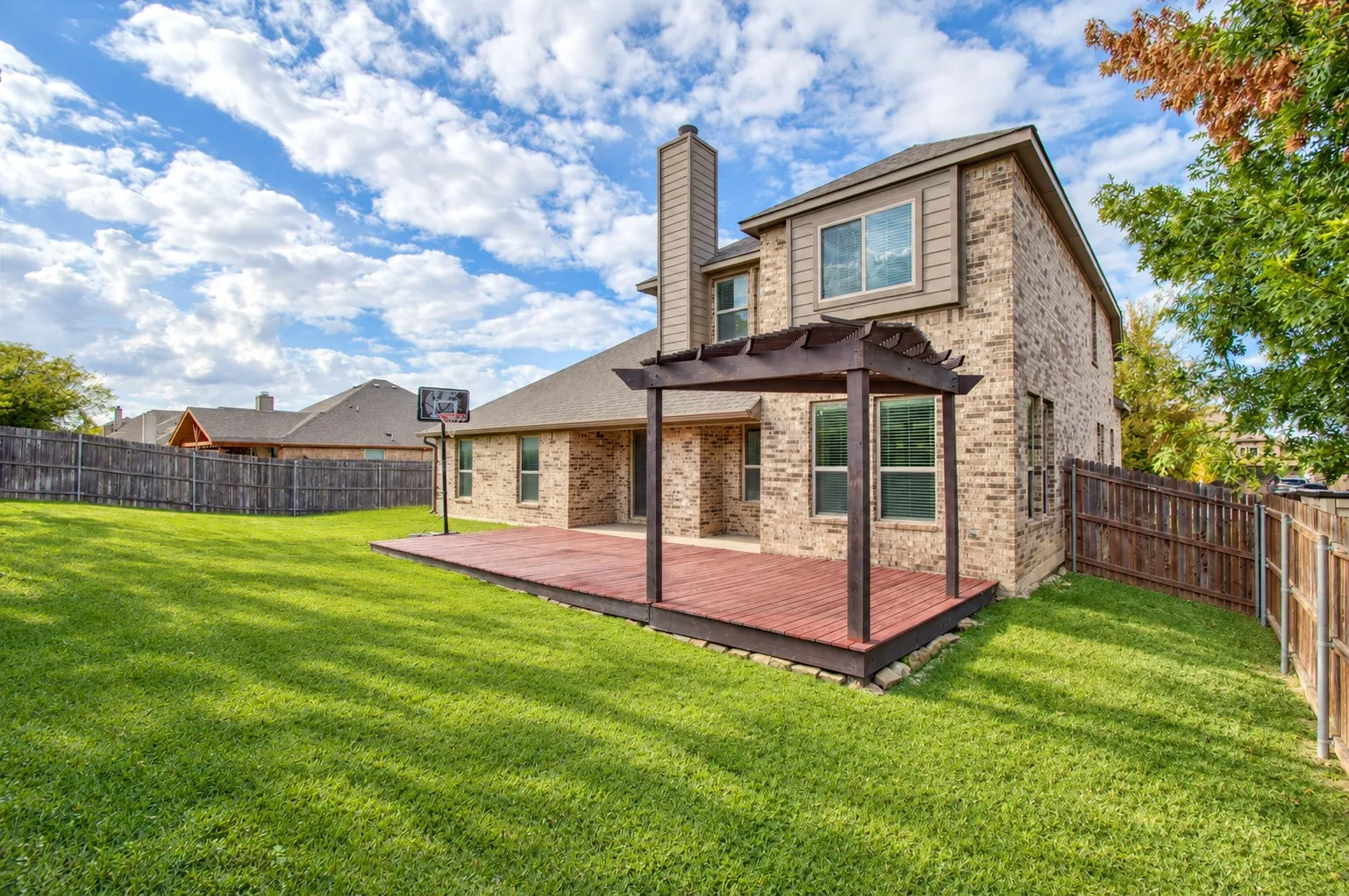 Single Family Residence For Rent in Ellis County , 3814 Hyde Park Drive, Midlothian, Texas 76065, 4 Bedroom, 3 Bathroom, 2 Garage spaces, 2,921 Sqft, built in 2015, mls#21410250, Real Estate Agent in Midlothian, Homes For Rent in Ellis county, Homes For Rent in Midlothian, Realtor in Midlothian Texas, Real Estate Brokerage Independent Realty Texas, Luminita Cordes Realtor