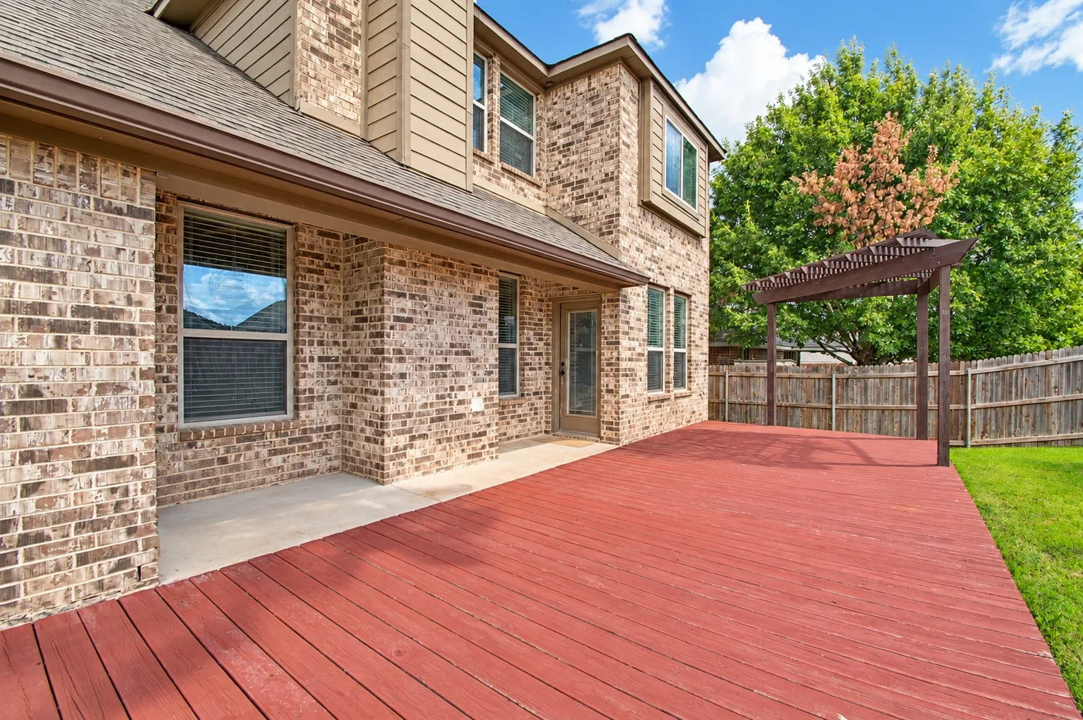 Single Family Residence For Rent in Ellis County , 3814 Hyde Park Drive, Midlothian, Texas 76065, 4 Bedroom, 3 Bathroom, 2 Garage spaces, 2,921 Sqft, built in 2015, mls#21410250, Real Estate Agent in Midlothian, Homes For Rent in Ellis county, Homes For Rent in Midlothian, Realtor in Midlothian Texas, Real Estate Brokerage Independent Realty Texas, Luminita Cordes Realtor